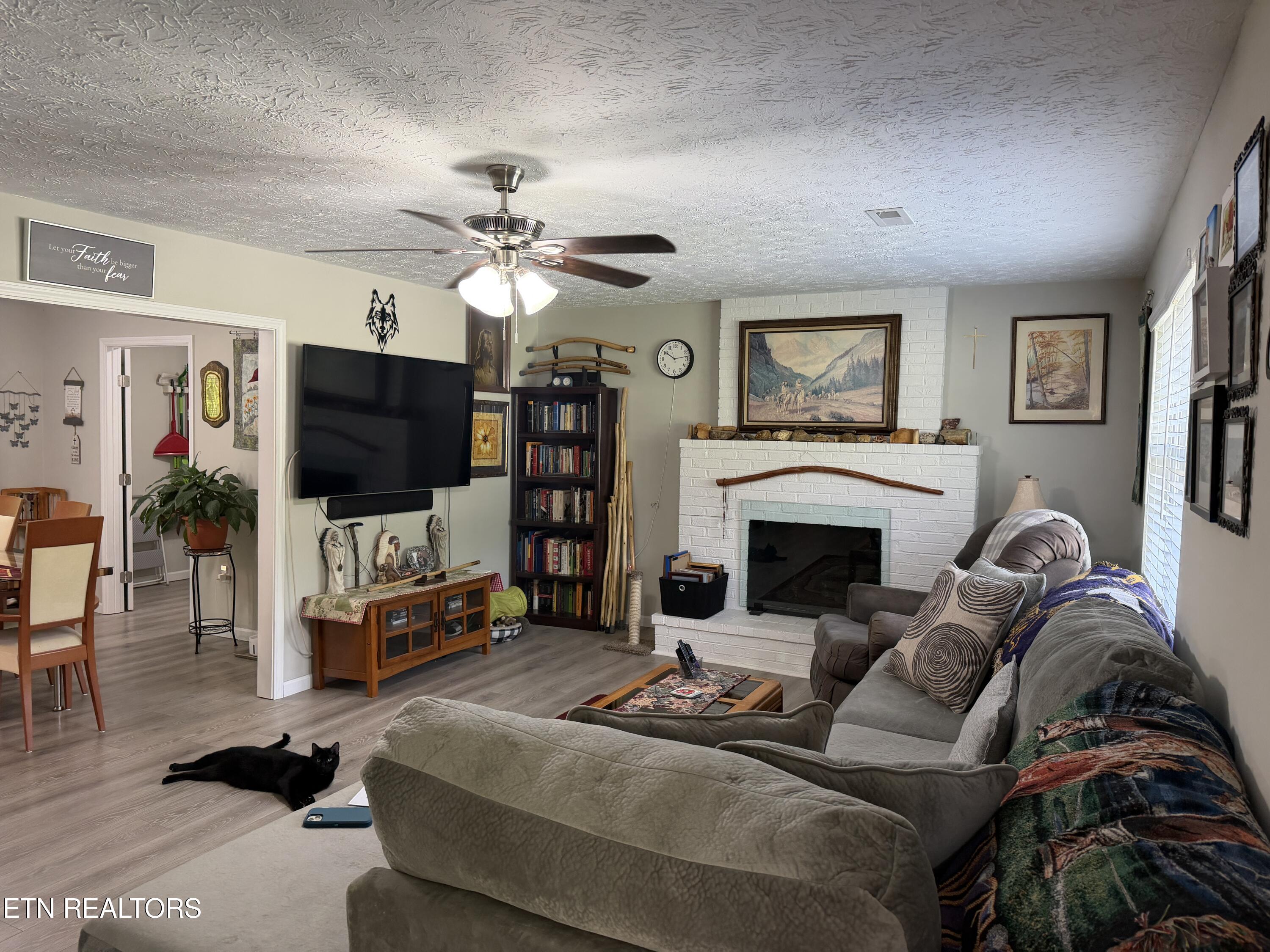 744 Cross Valley Road Lafollette TN 37766