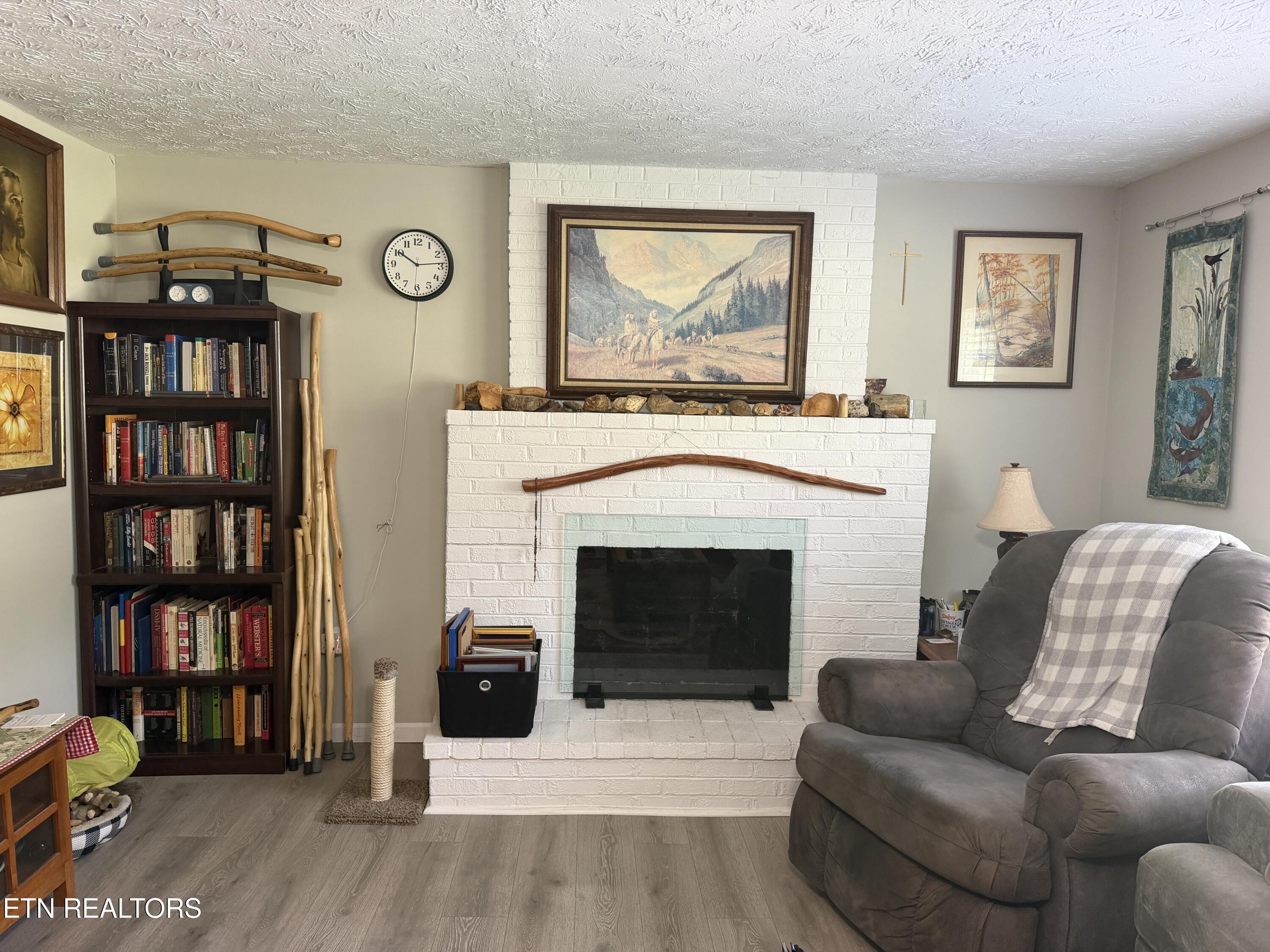 744 Cross Valley Road Lafollette TN 37766