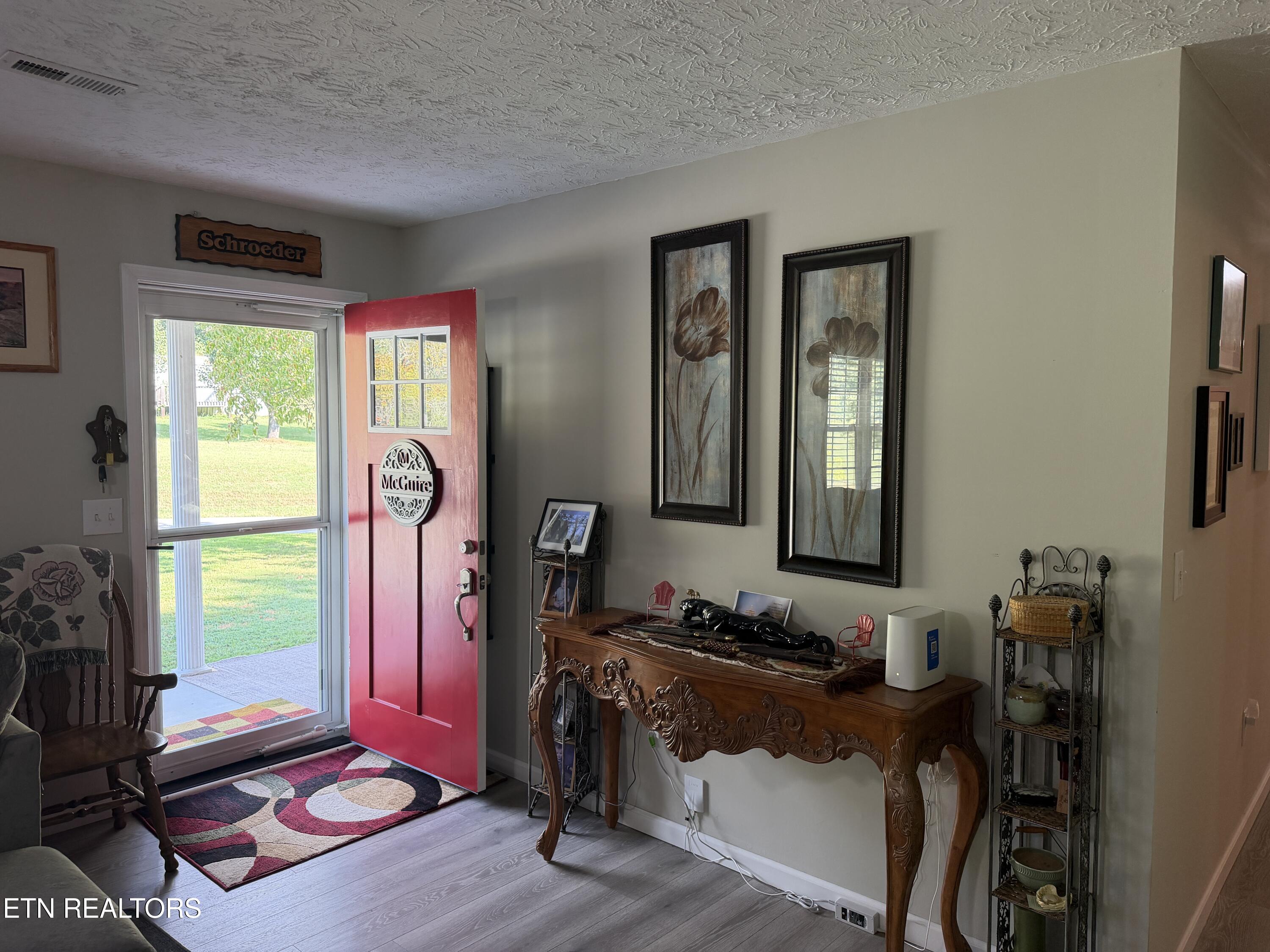 744 Cross Valley Road Lafollette TN 37766
