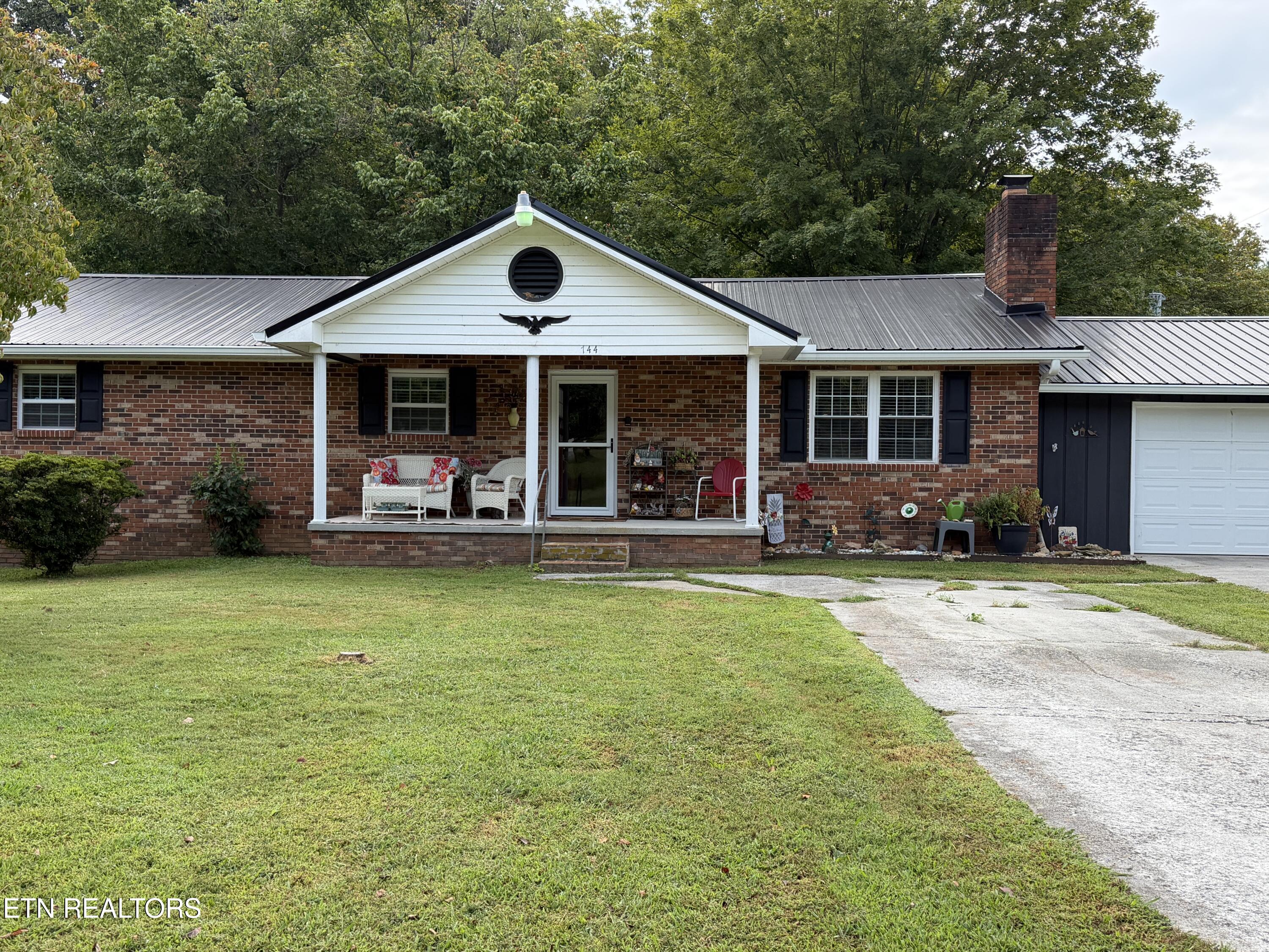 744 Cross Valley Road Lafollette TN 37766