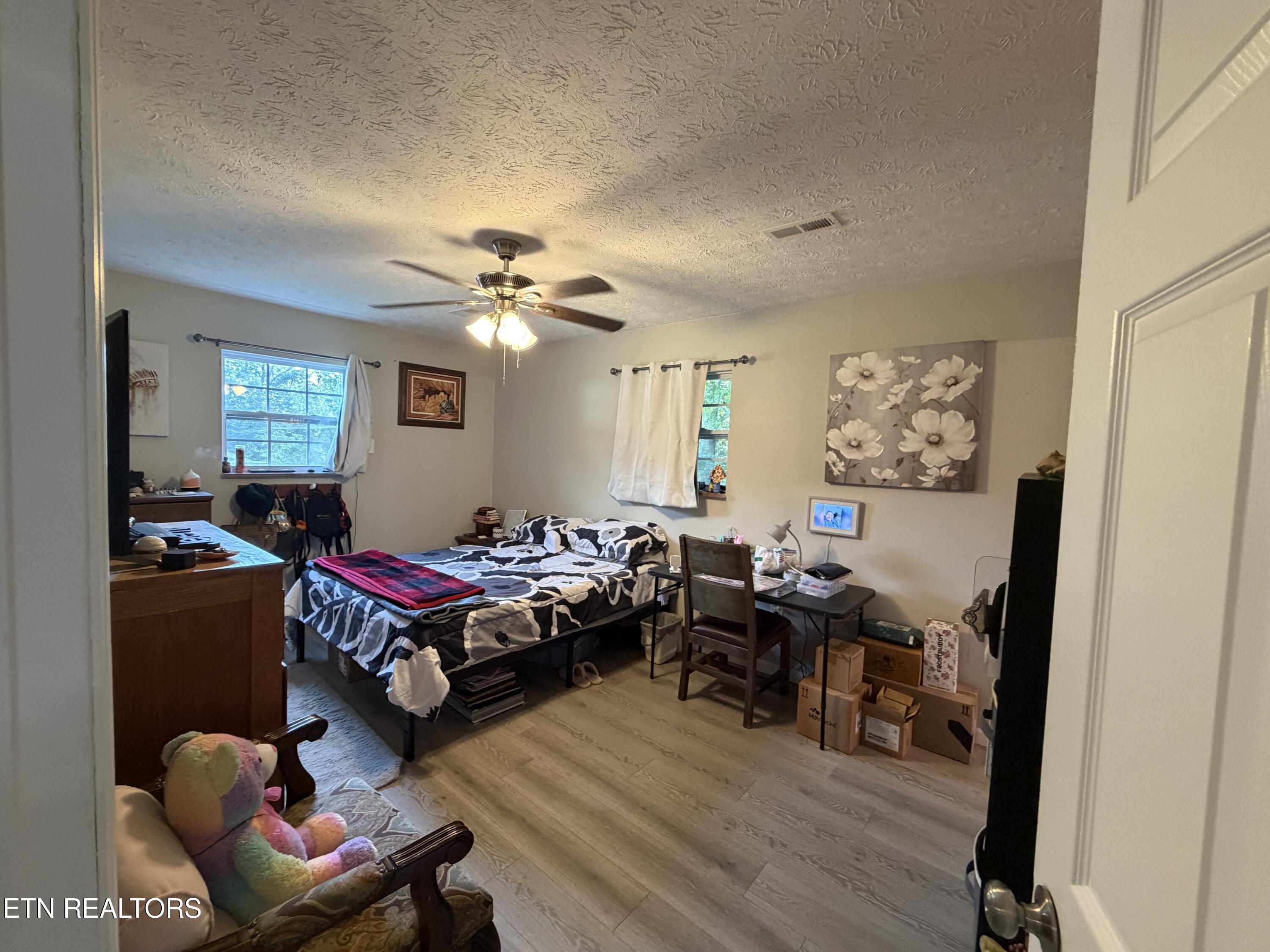 744 Cross Valley Road Lafollette TN 37766