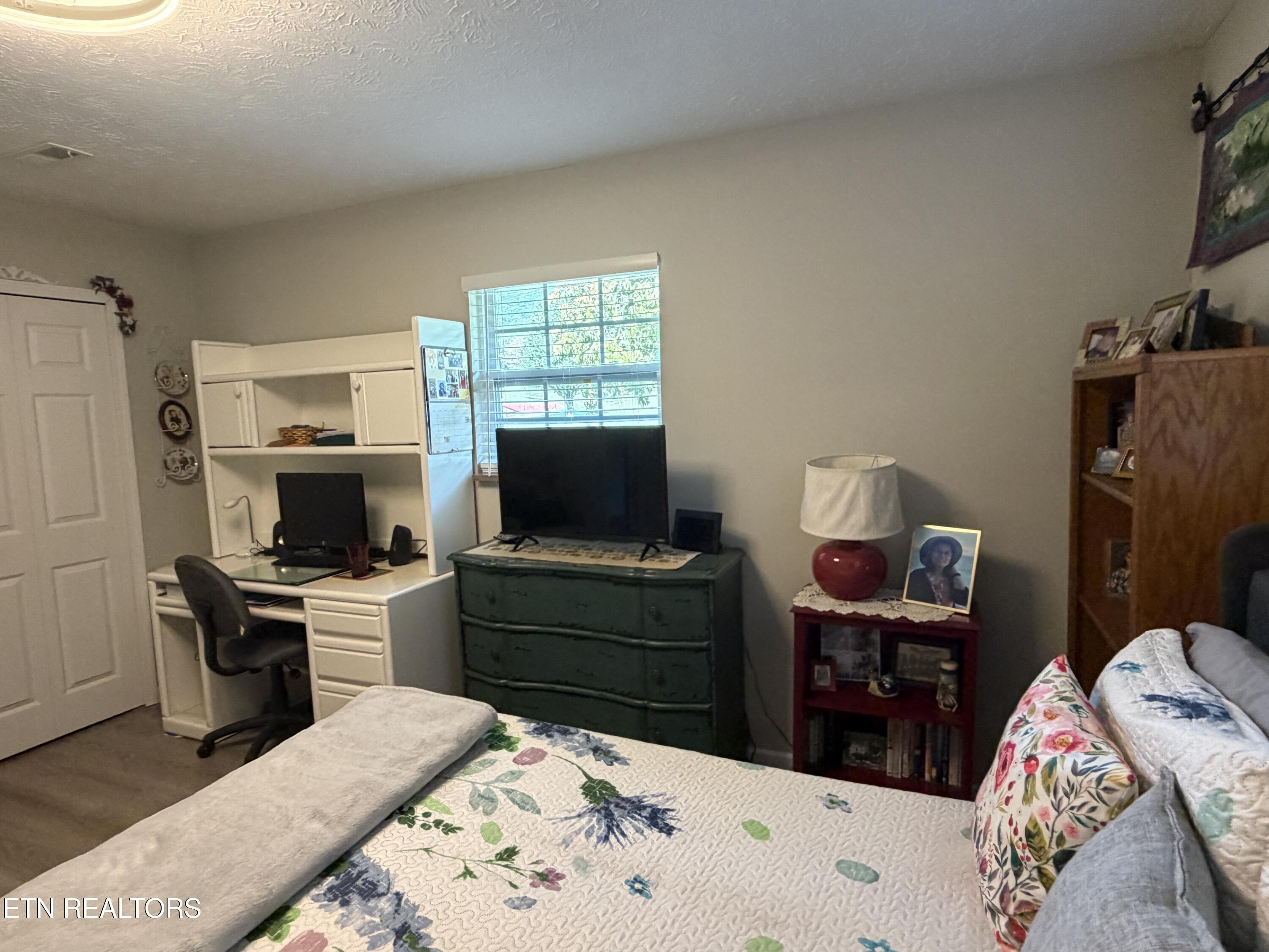 744 Cross Valley Road Lafollette TN 37766