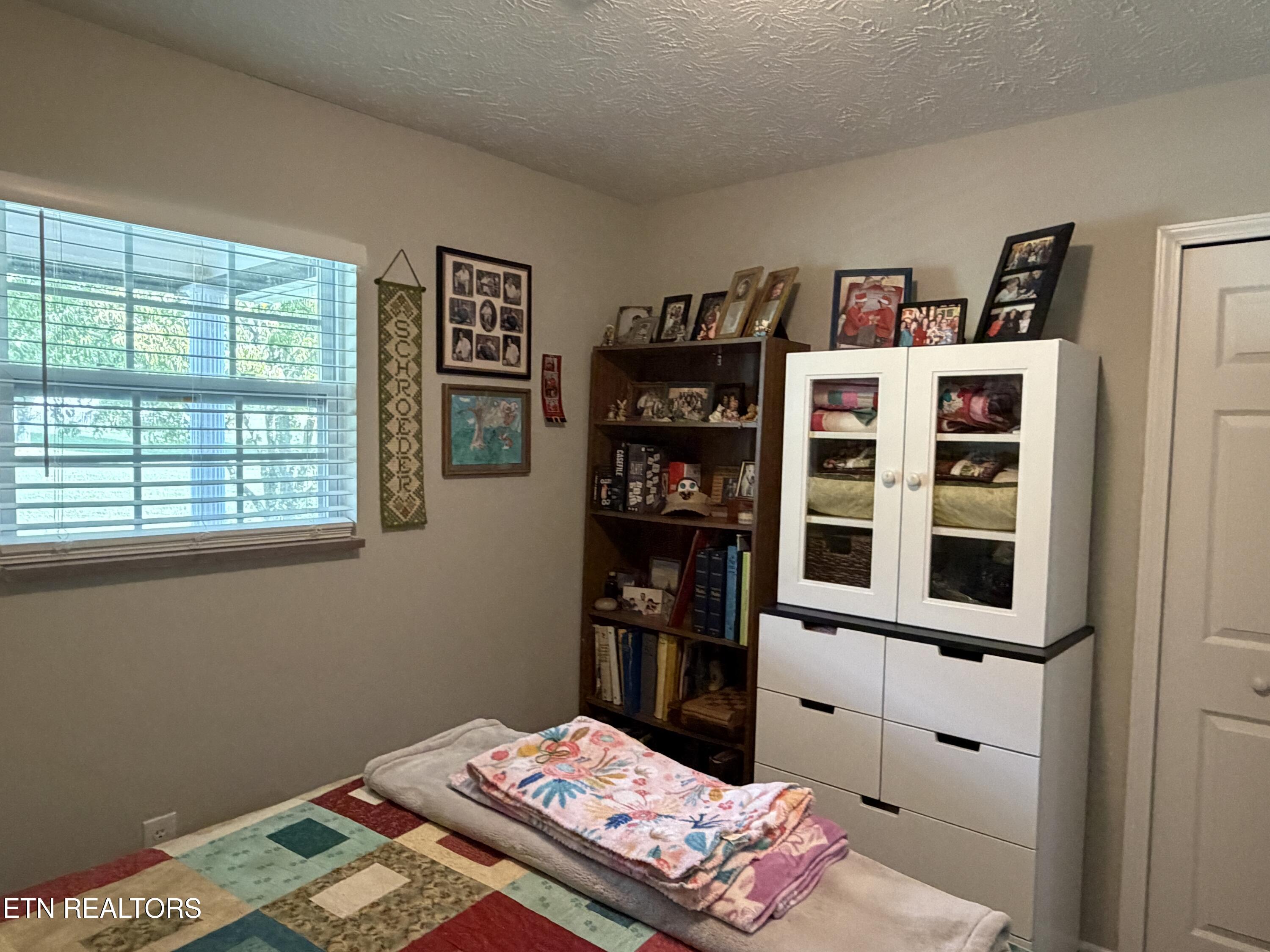 744 Cross Valley Road Lafollette TN 37766