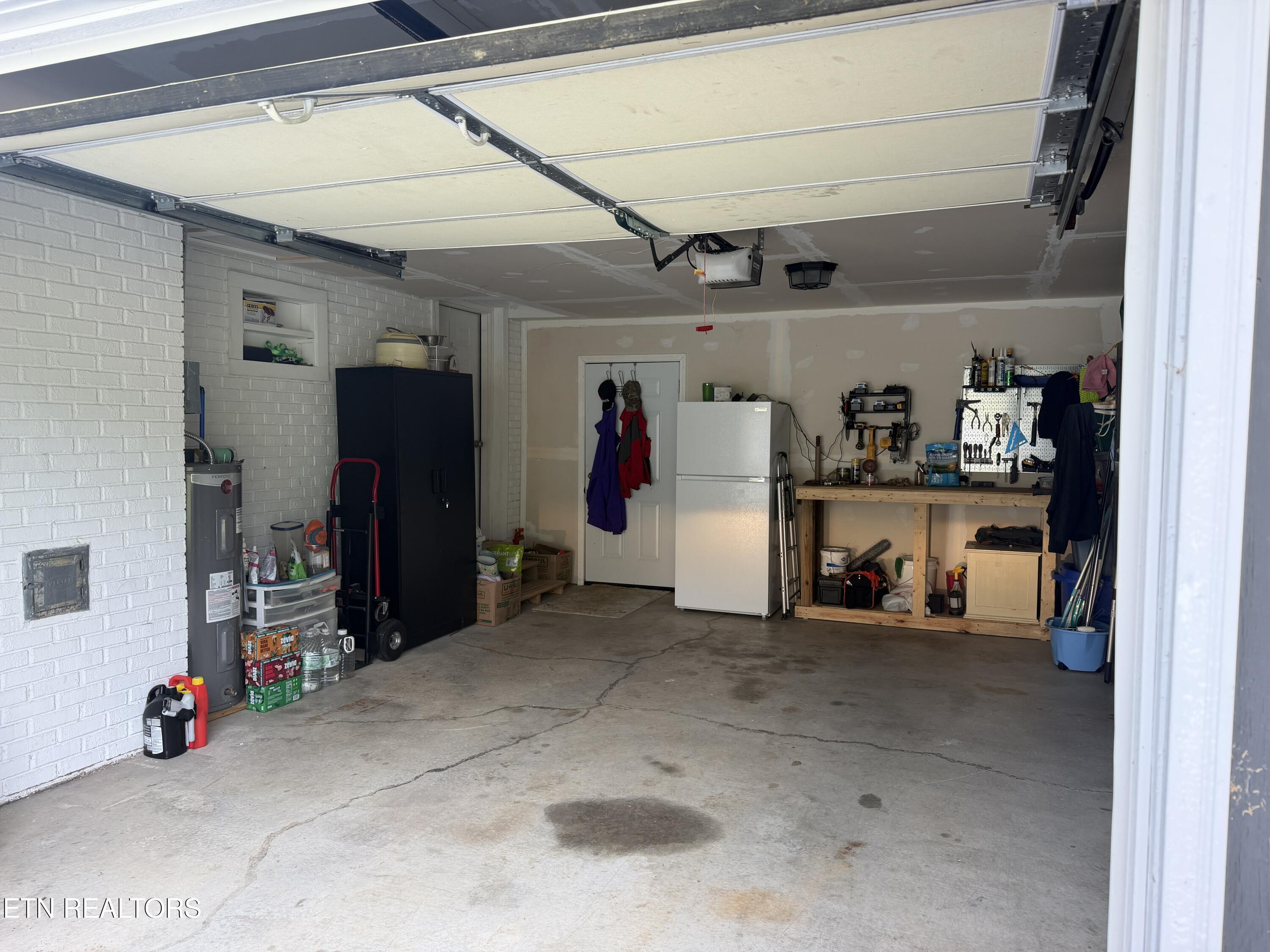 744 Cross Valley Road Lafollette TN 37766