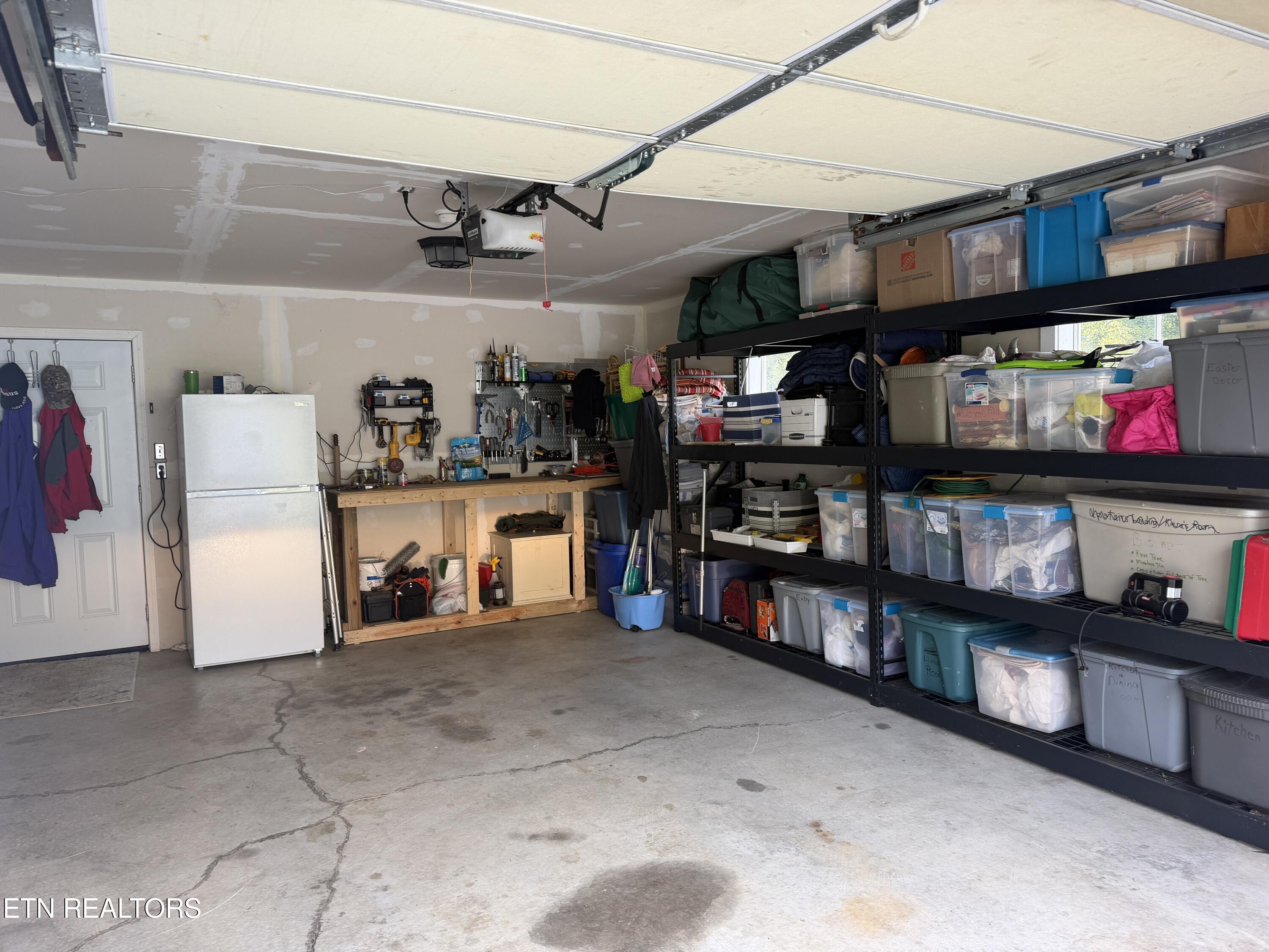 744 Cross Valley Road Lafollette TN 37766