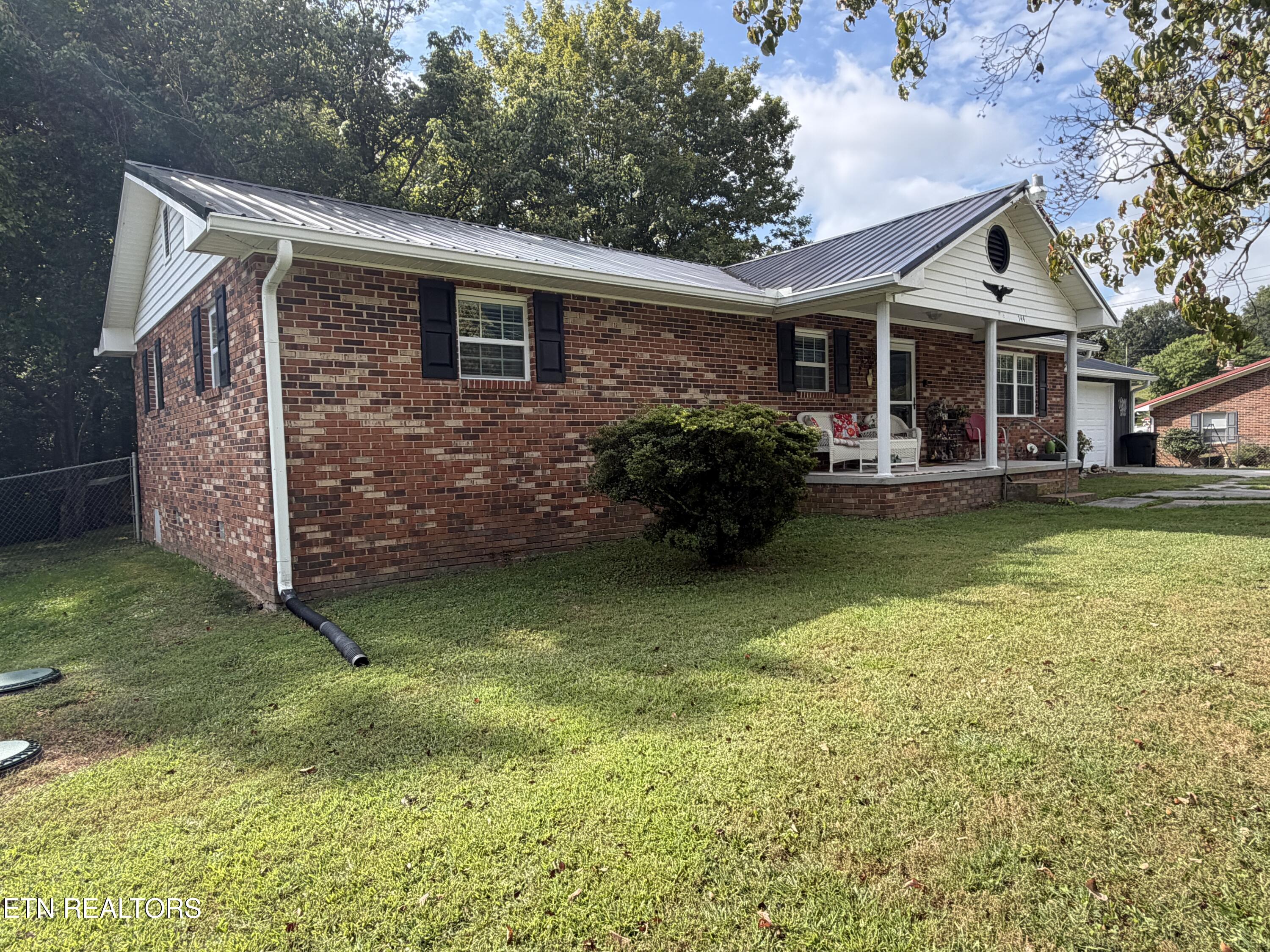 744 Cross Valley Road Lafollette TN 37766