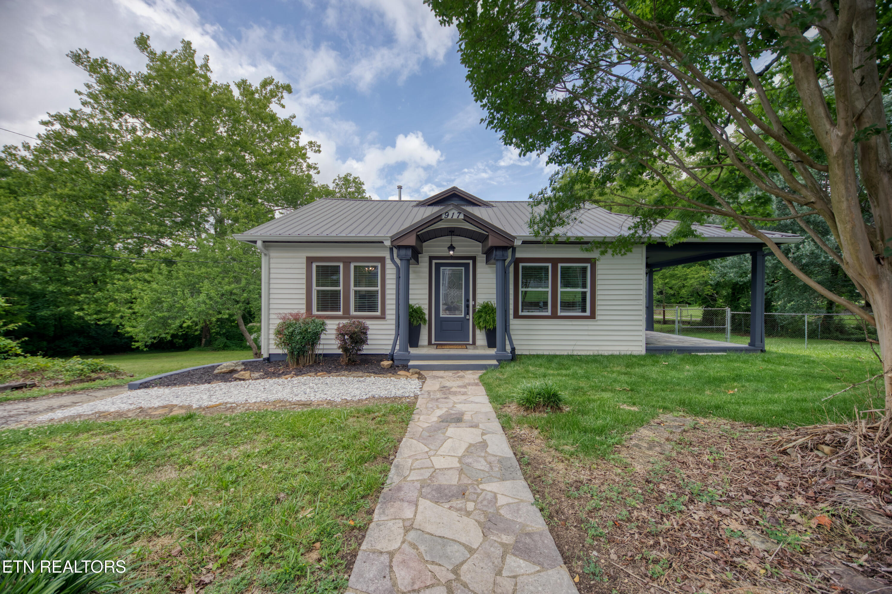 917 Centeroak Drive Knoxville TN 37920