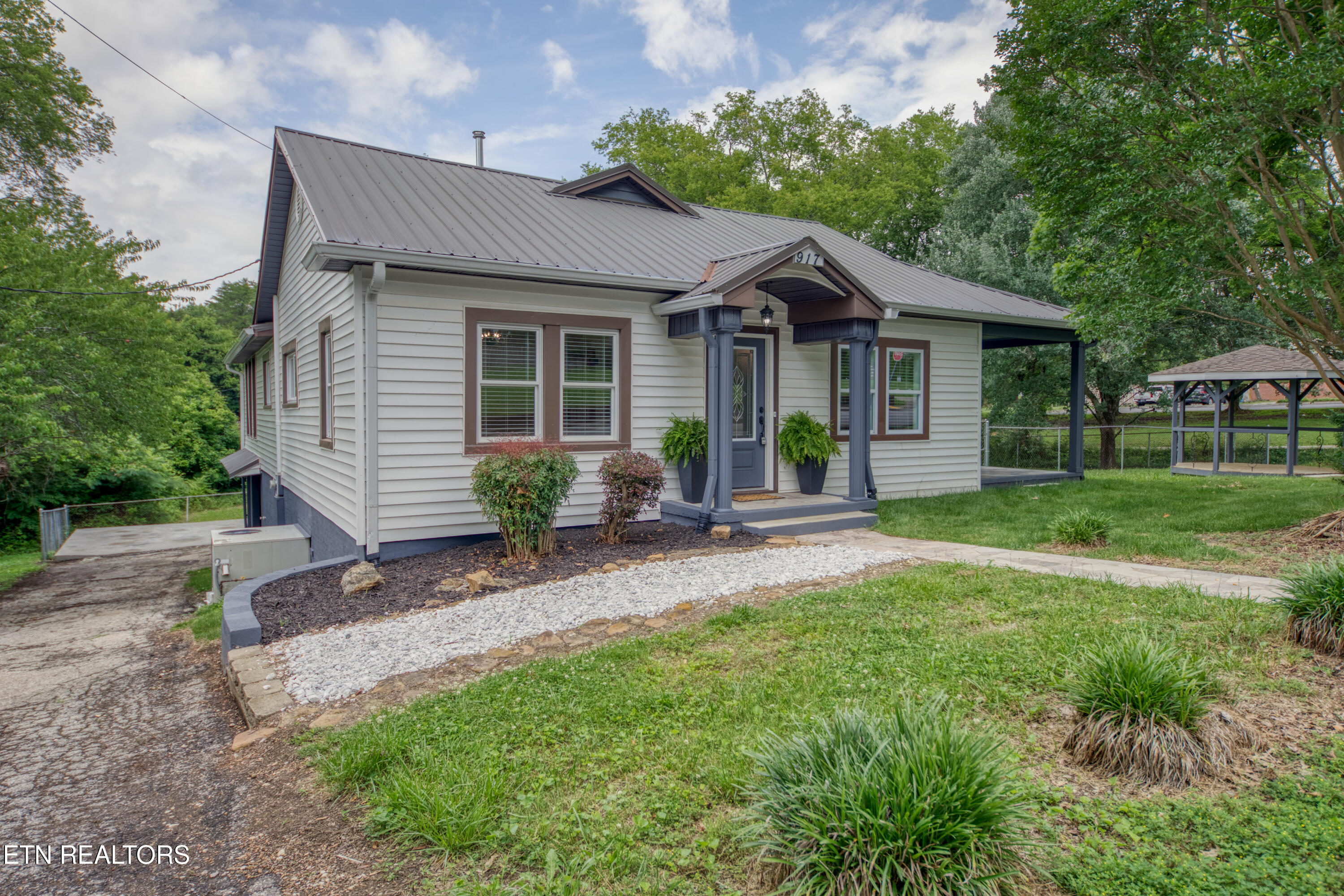 917 Centeroak Drive Knoxville TN 37920