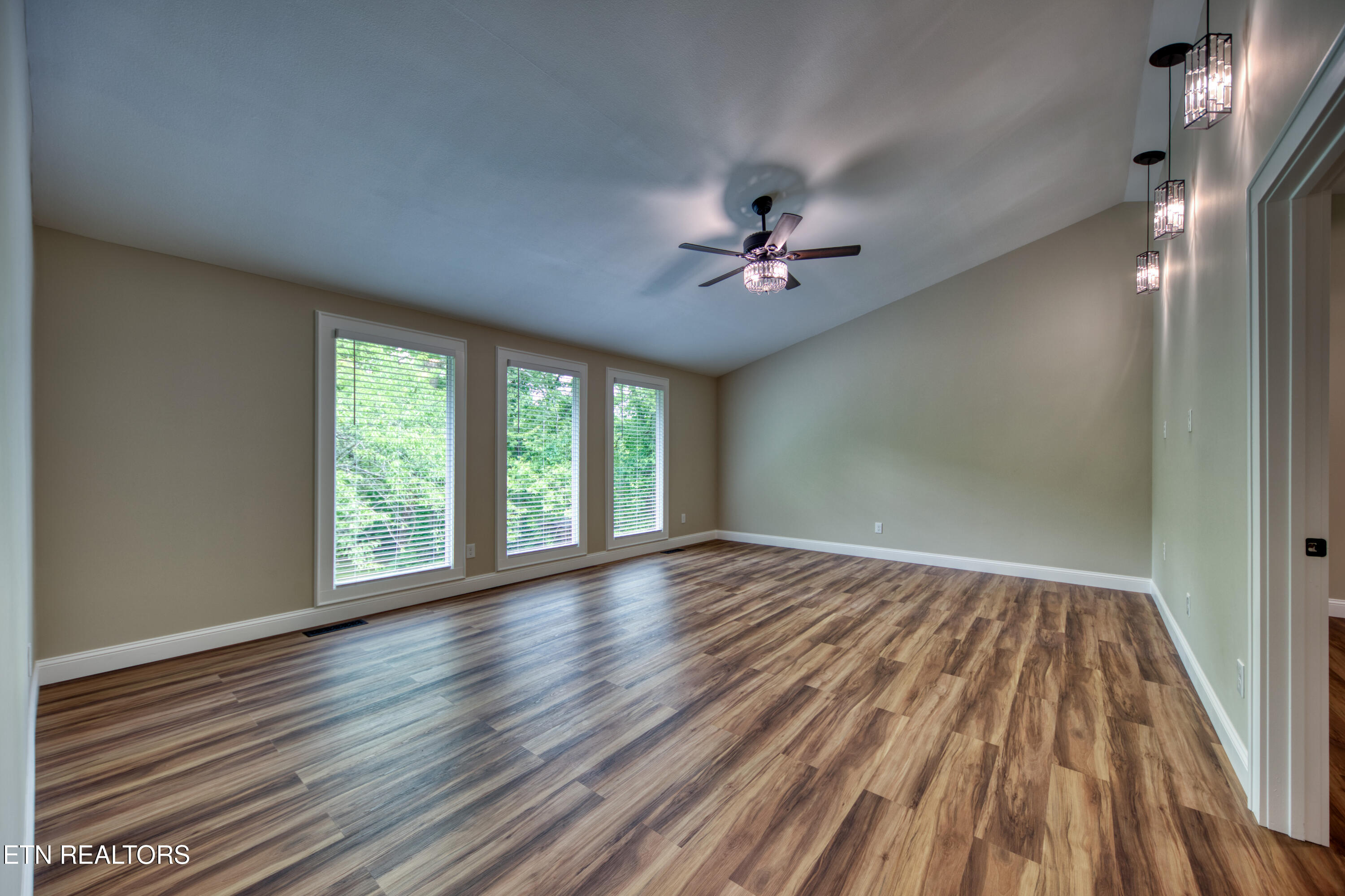 917 Centeroak Drive Knoxville TN 37920