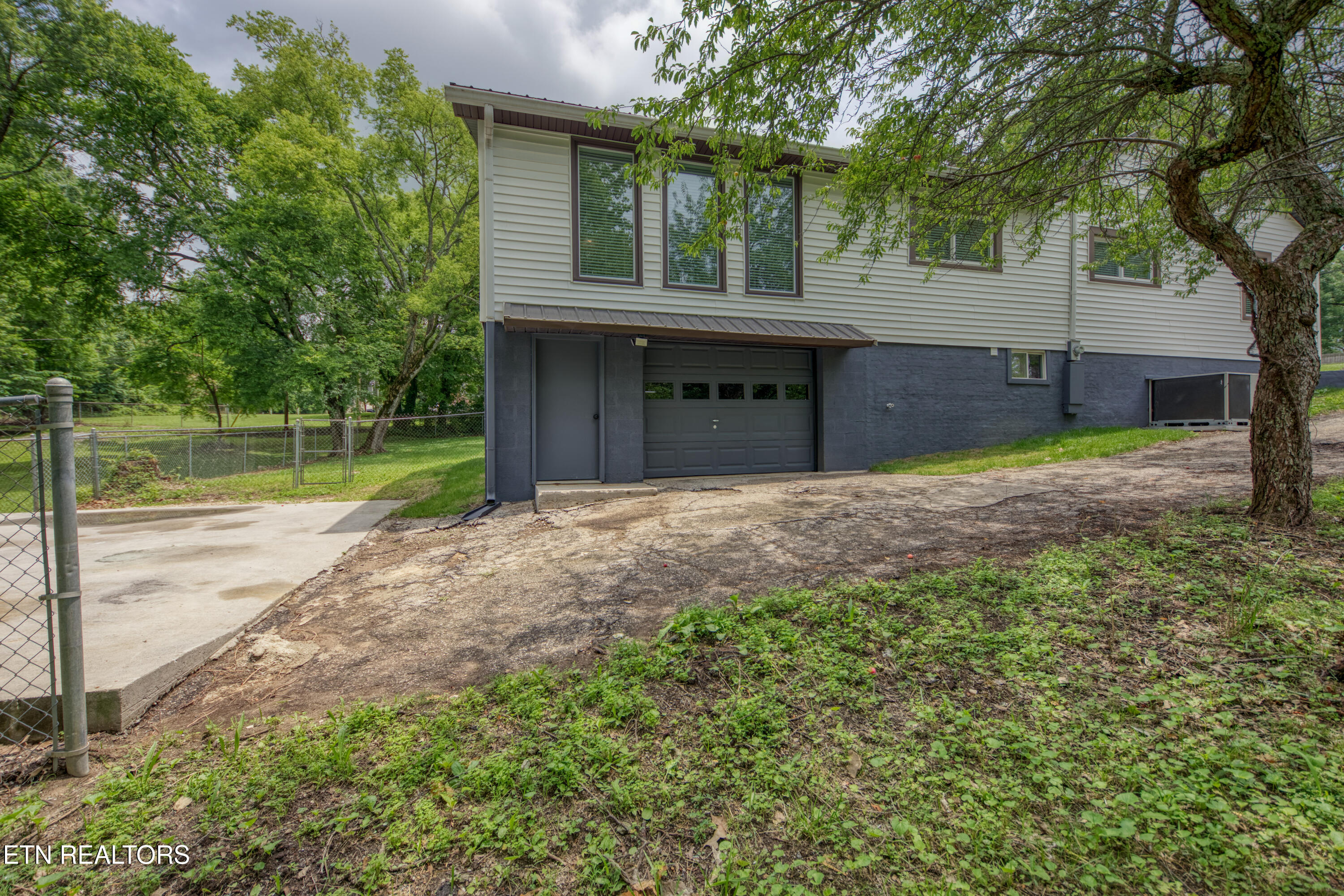 917 Centeroak Drive Knoxville TN 37920
