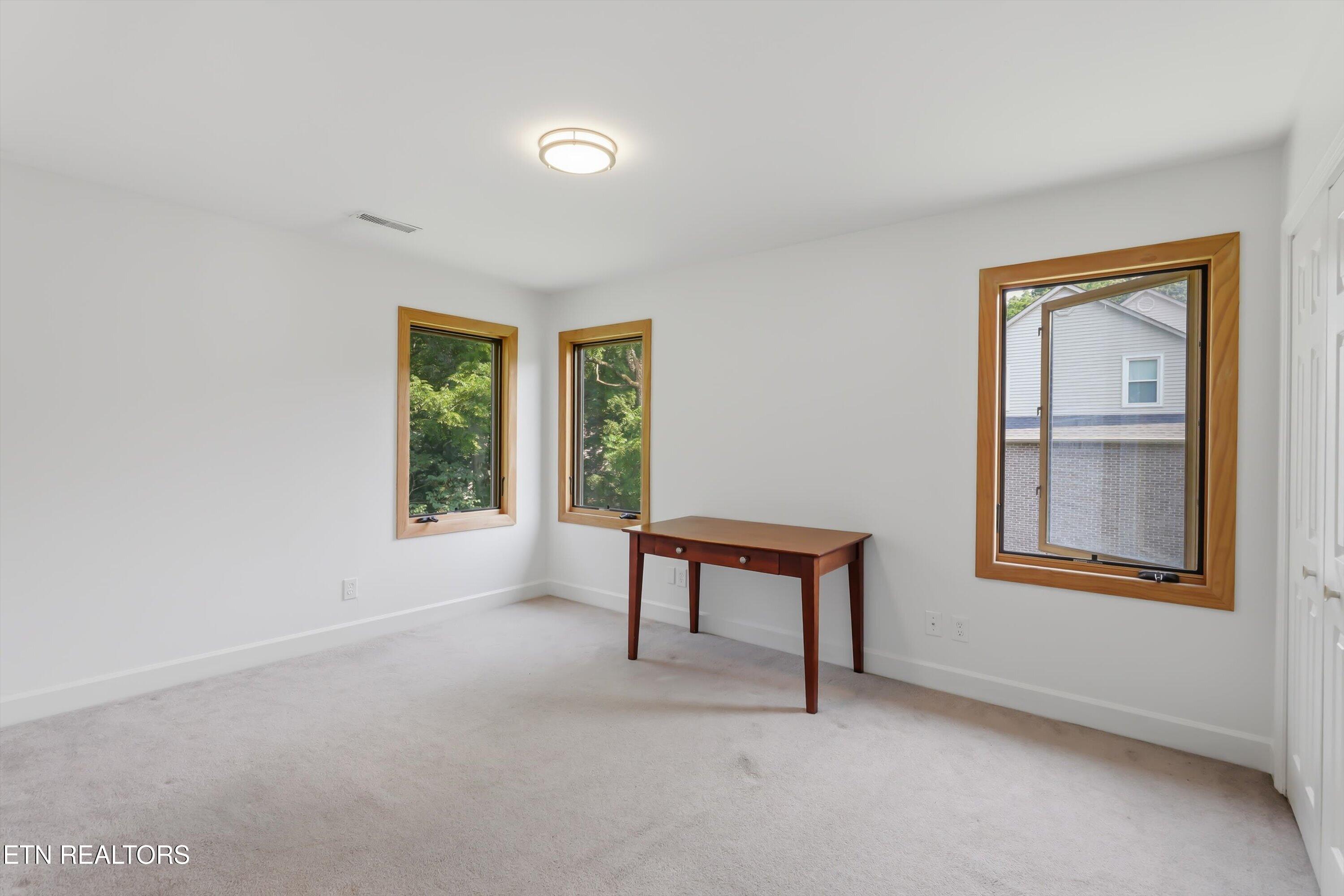 118 W Melbourne Road Oak Ridge TN 37830