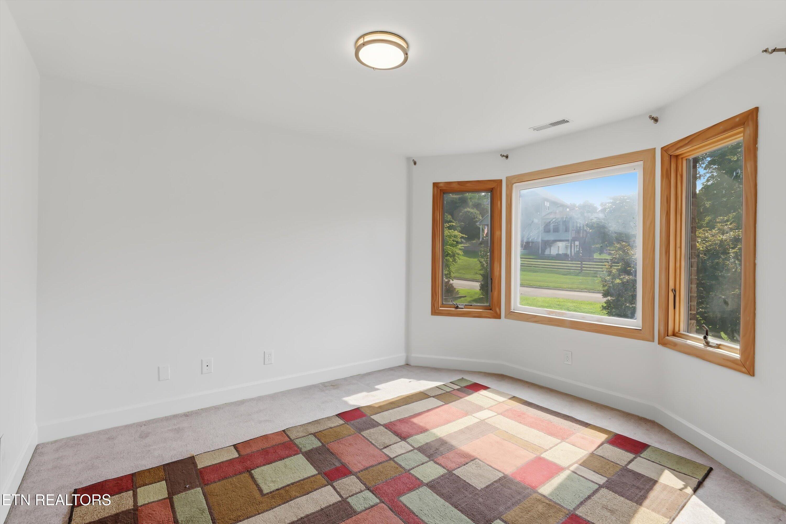 118 W Melbourne Road Oak Ridge TN 37830