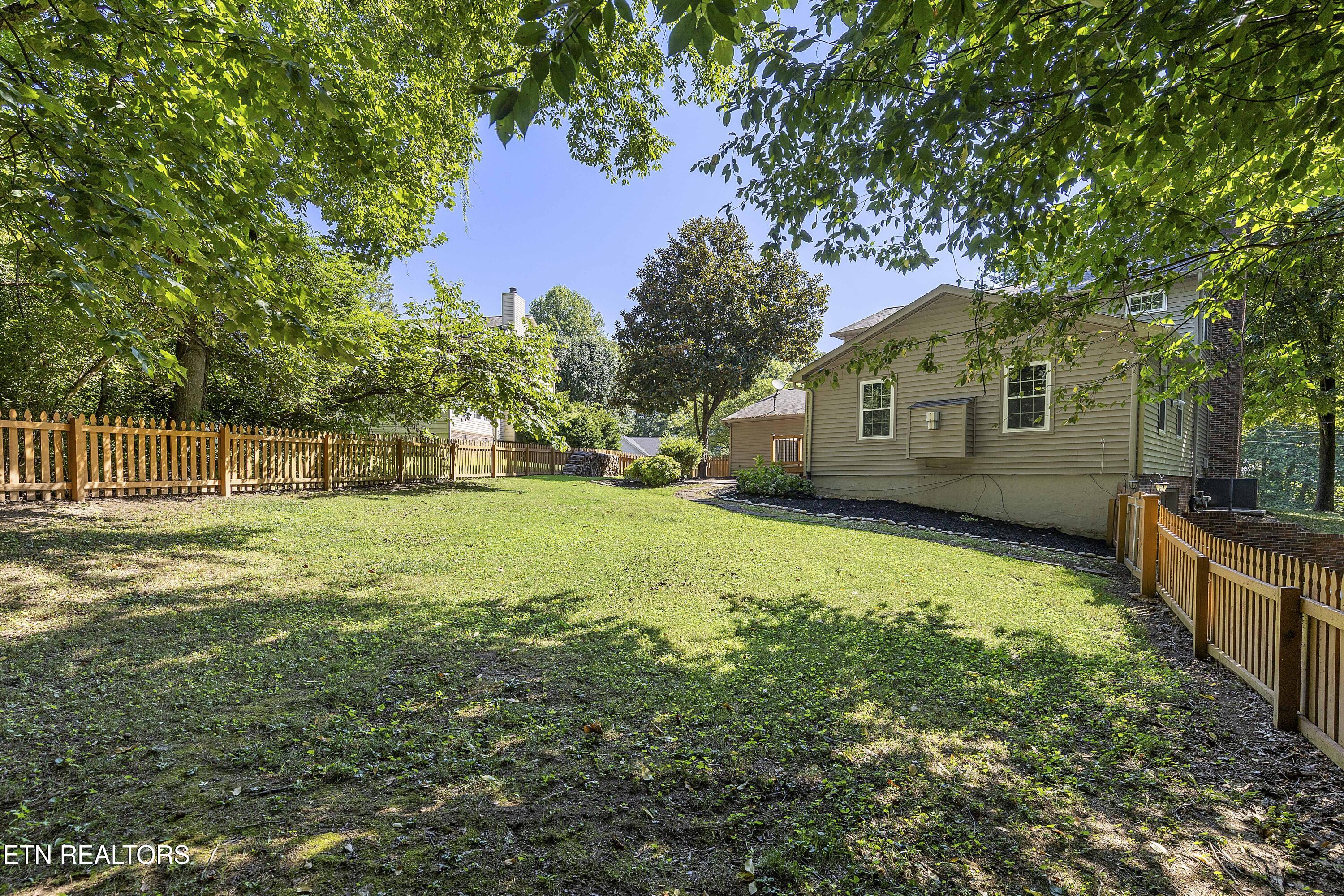 7805 Shadowood Drive Knoxville TN 37938