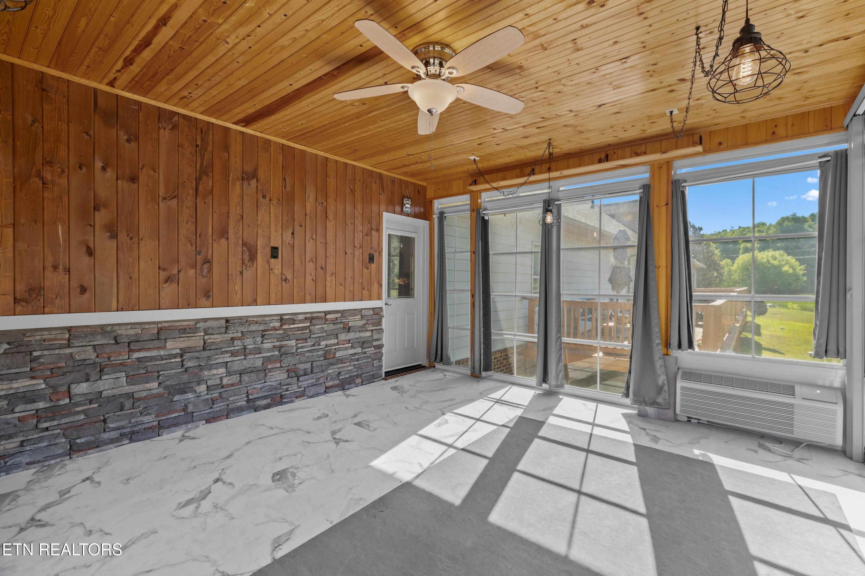 3007 Villas Creekside Drive Dandridge TN 37725