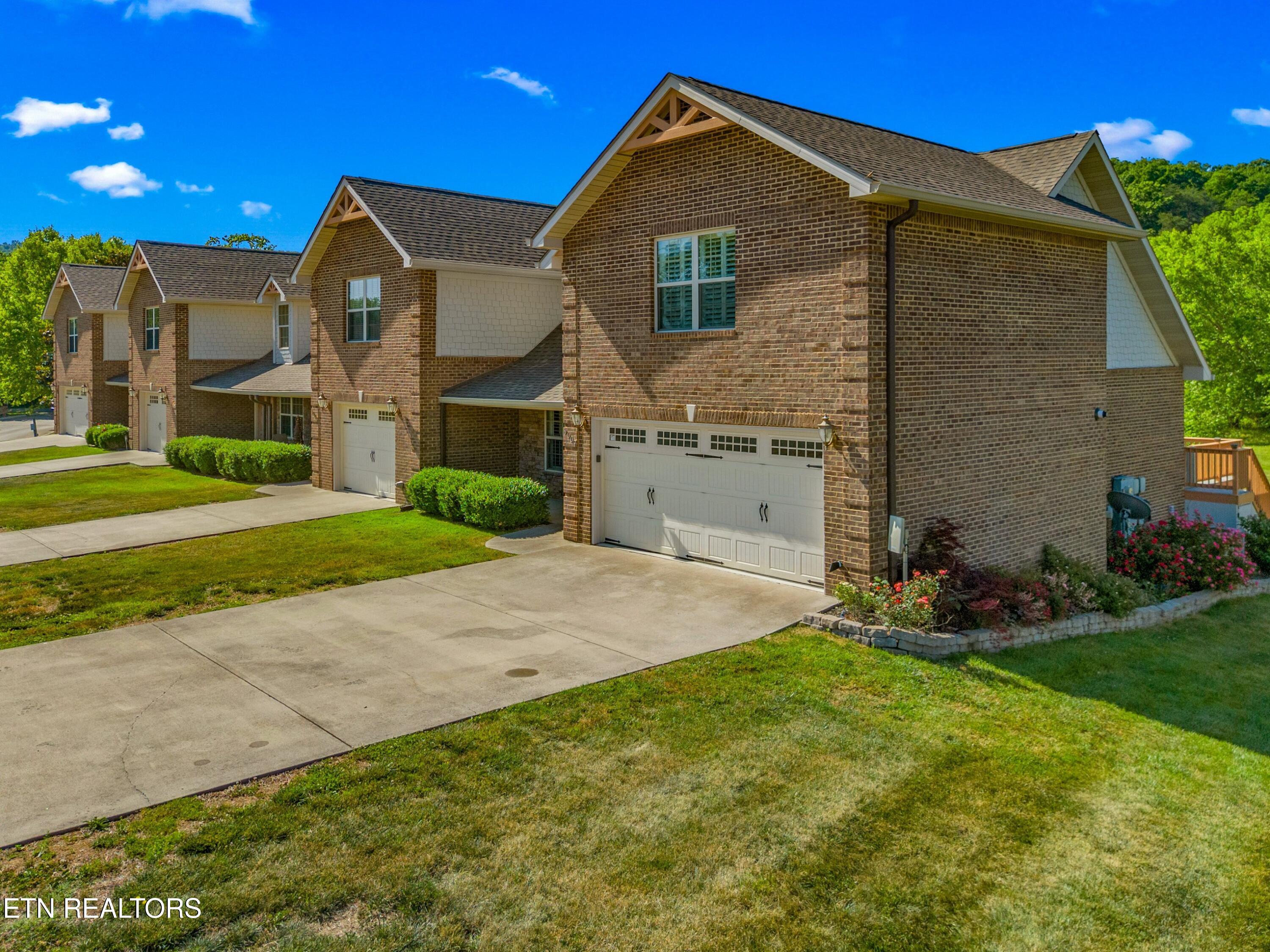 3007 Villas Creekside Drive Dandridge TN 37725