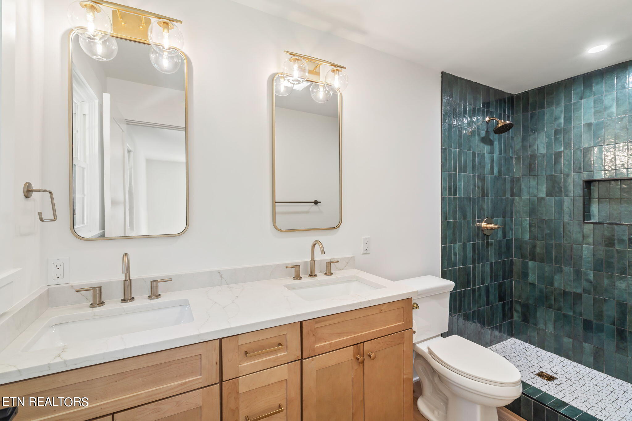 255 W Heritage Drive Knoxville TN 37934