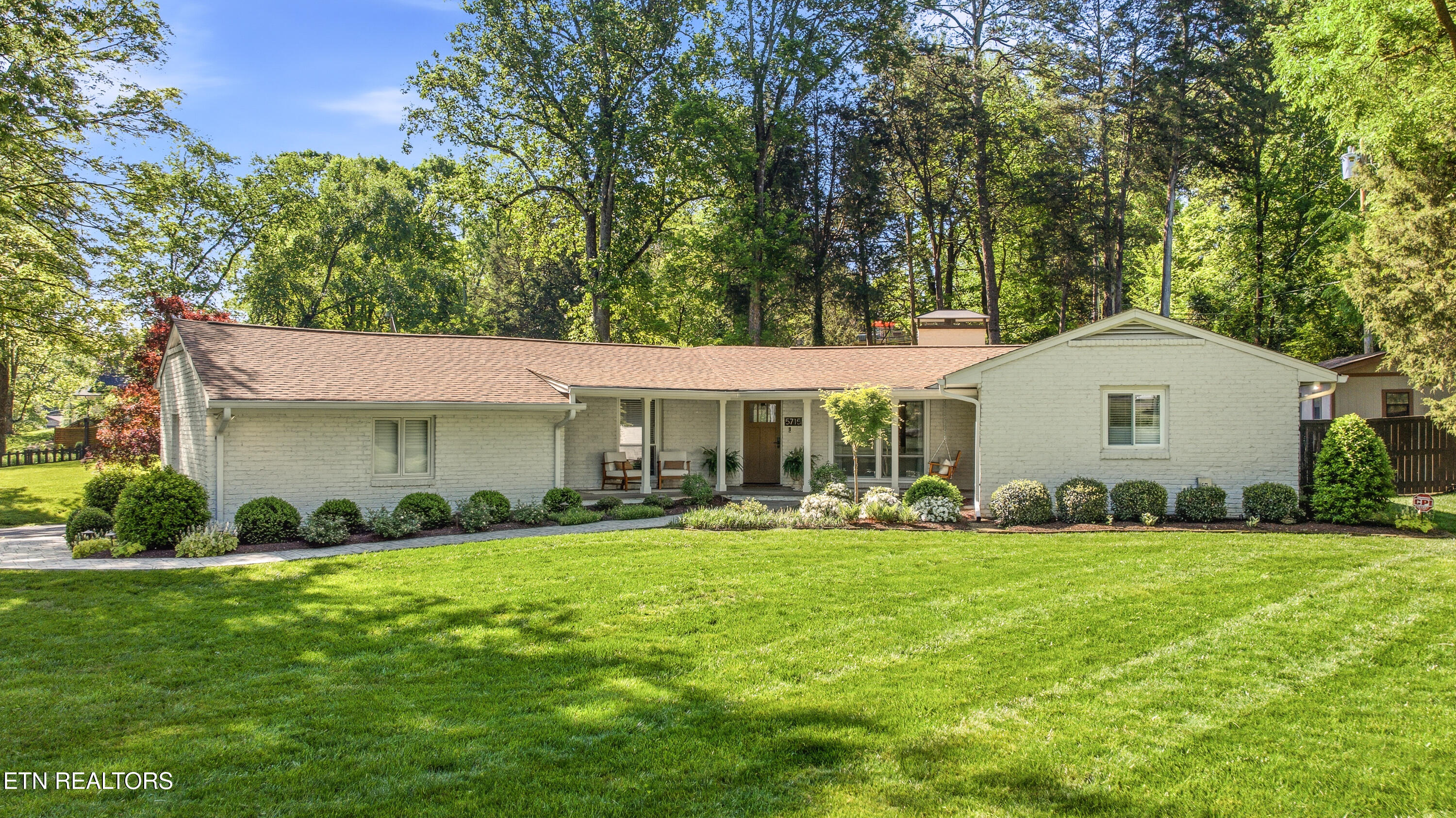 5715 Crestwood Drive Knoxville TN 37914