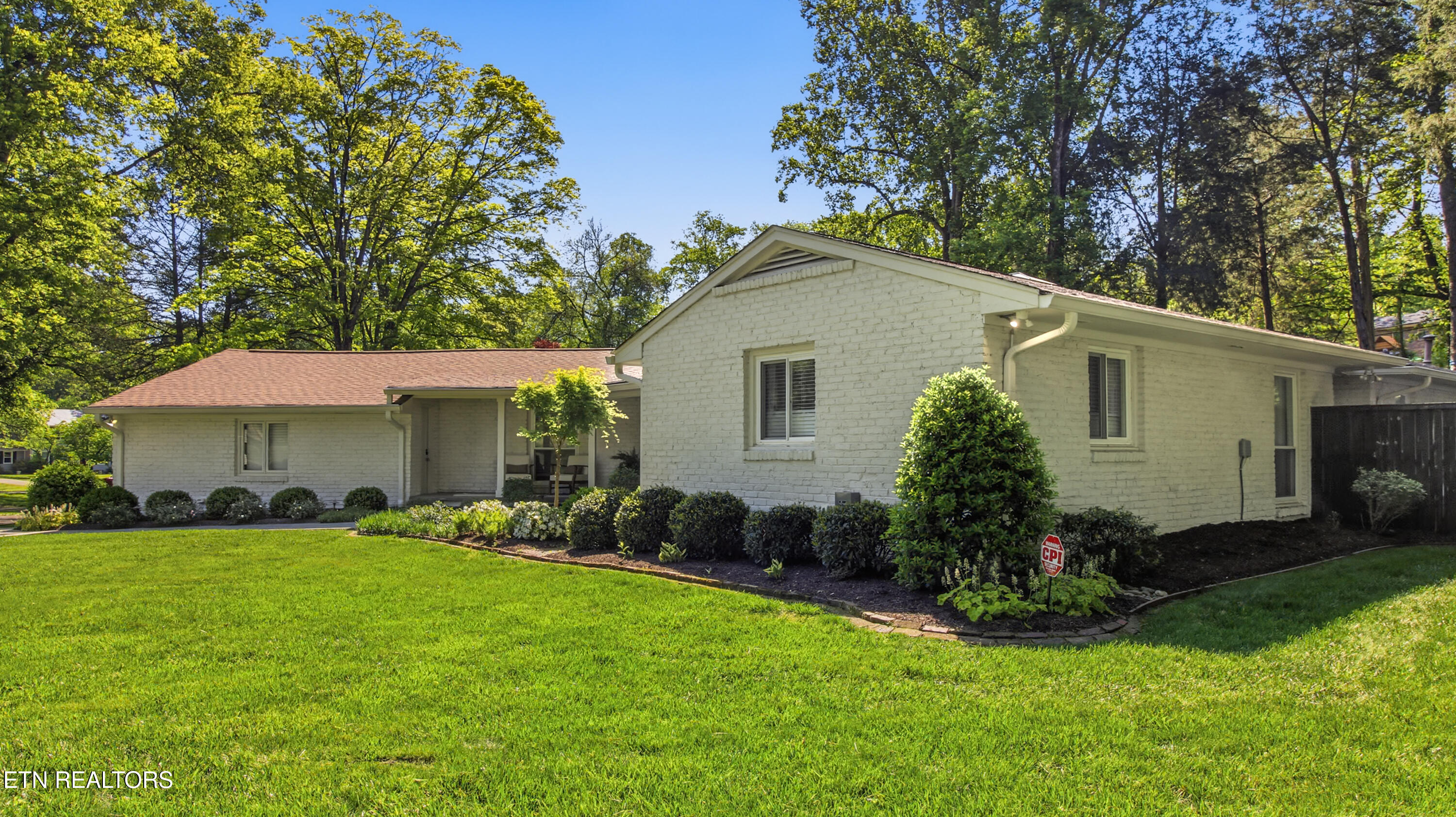5715 Crestwood Drive Knoxville TN 37914
