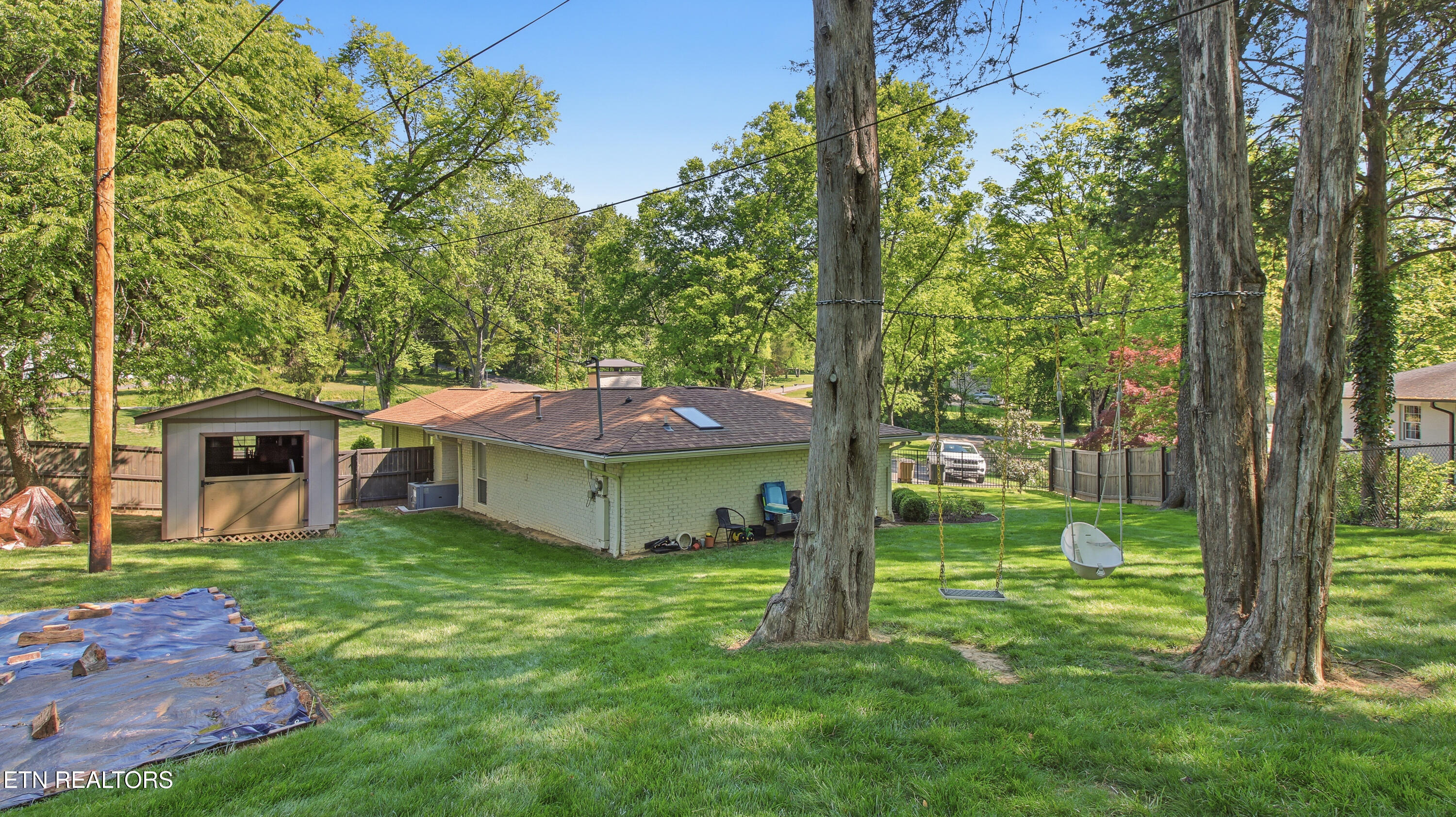 5715 Crestwood Drive Knoxville TN 37914