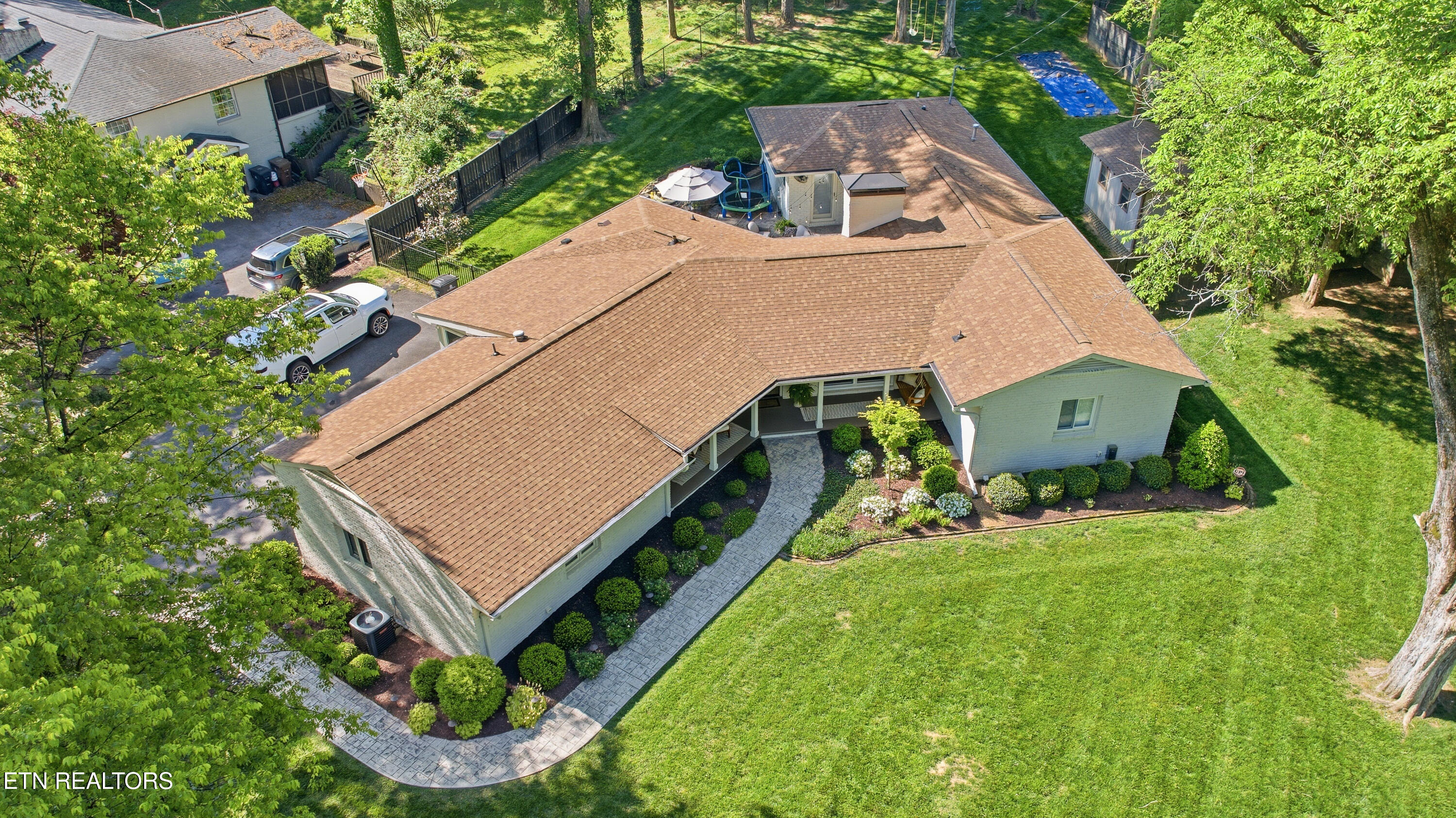 5715 Crestwood Drive Knoxville TN 37914