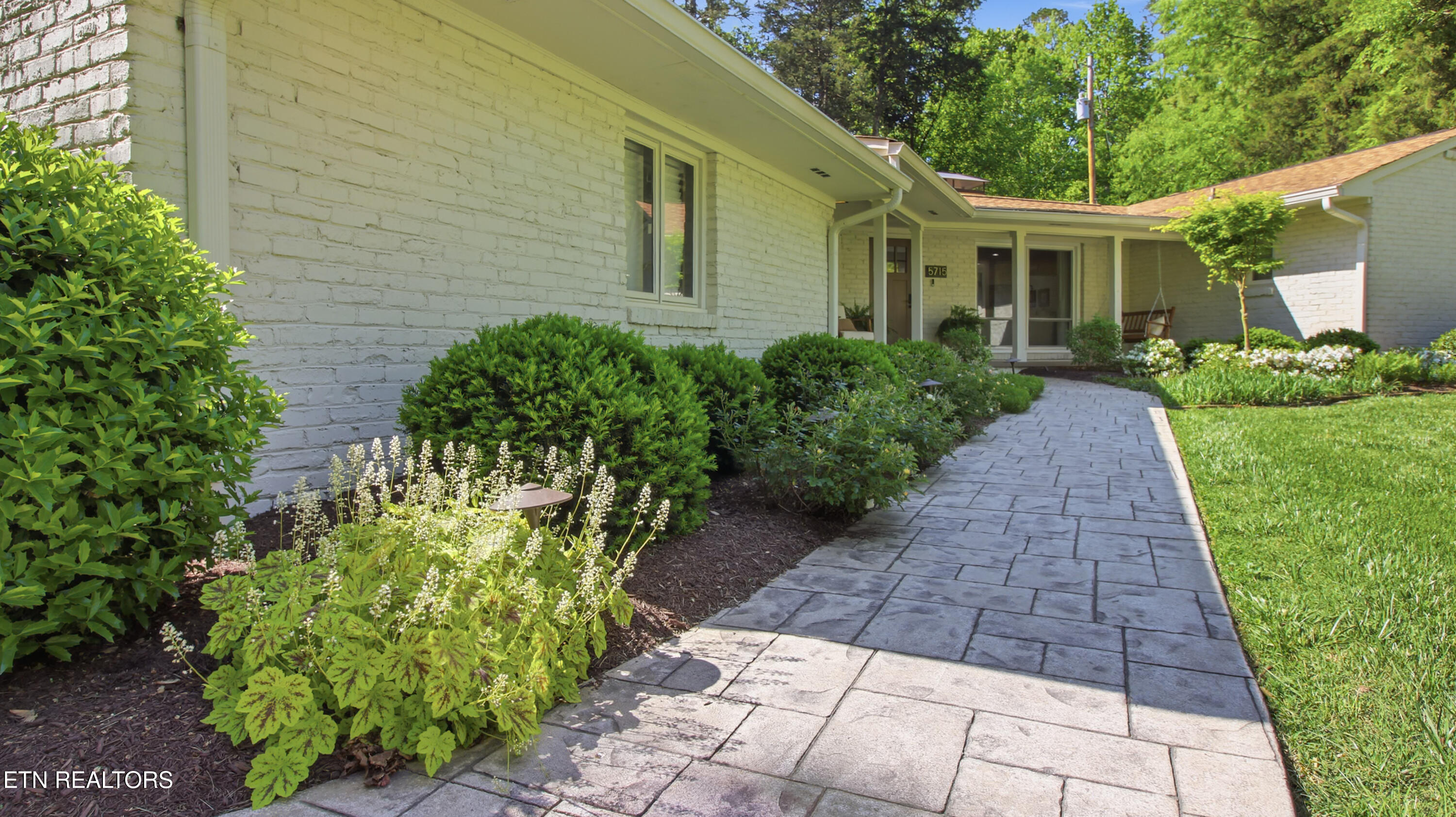 5715 Crestwood Drive Knoxville TN 37914