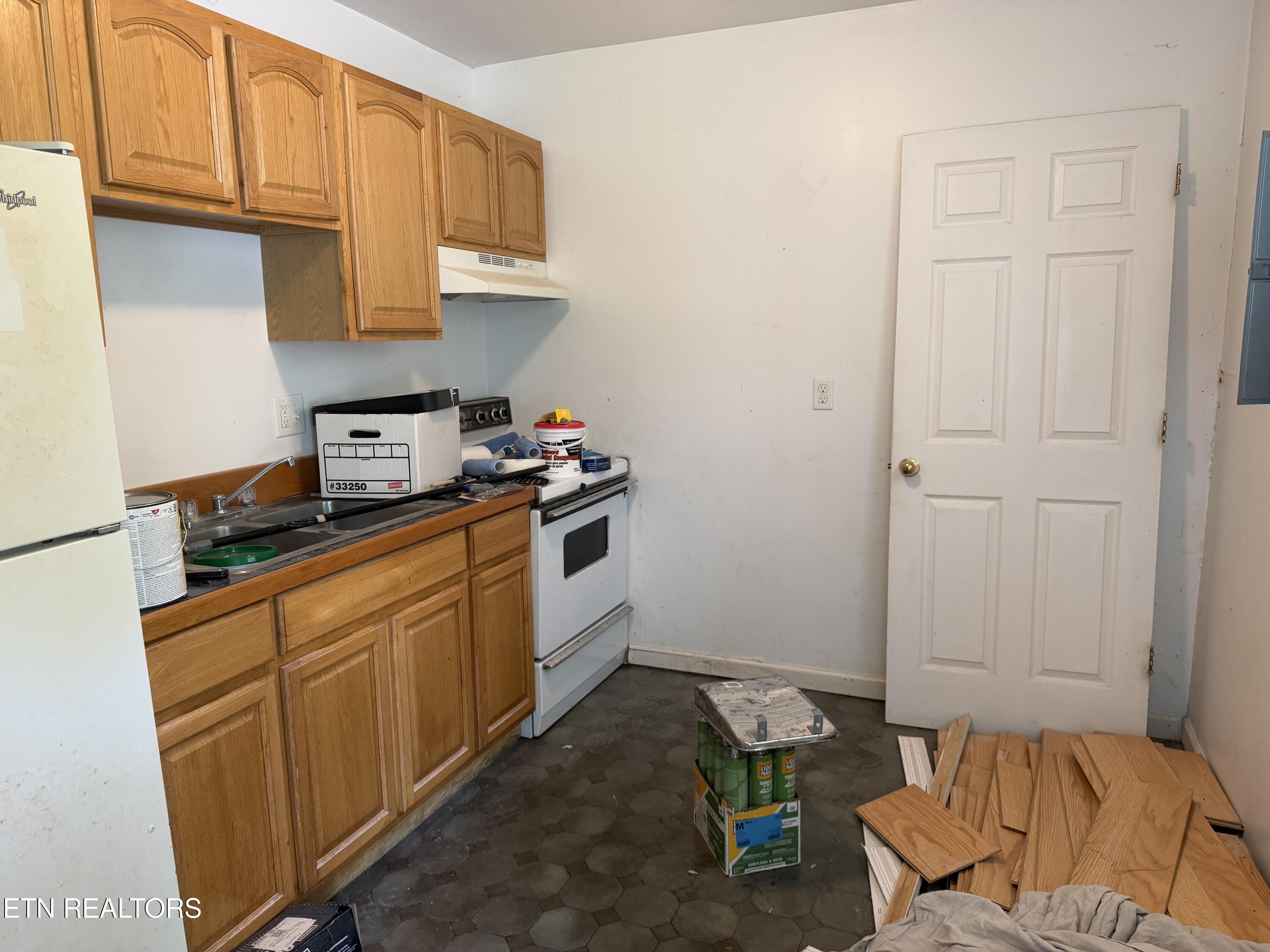 8651 Sparta Highway Crossville TN 38572