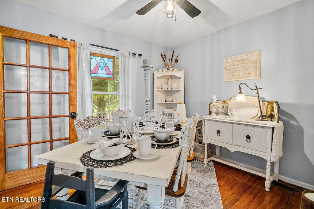 1829 Dutch Valley Road Clinton TN 37716