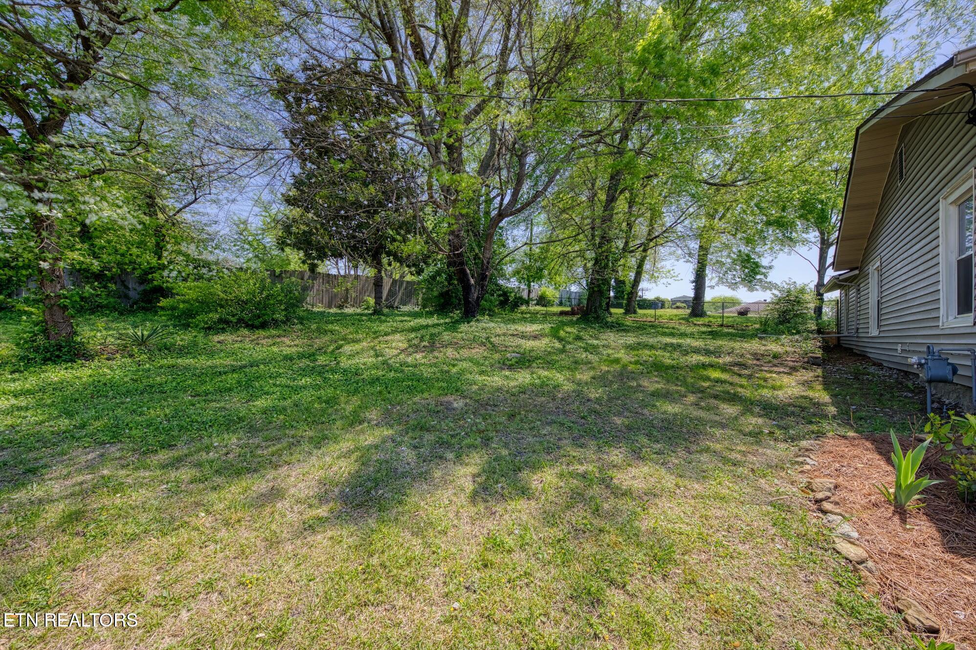 2022 Mccroskey Avenue Knoxville TN 37917
