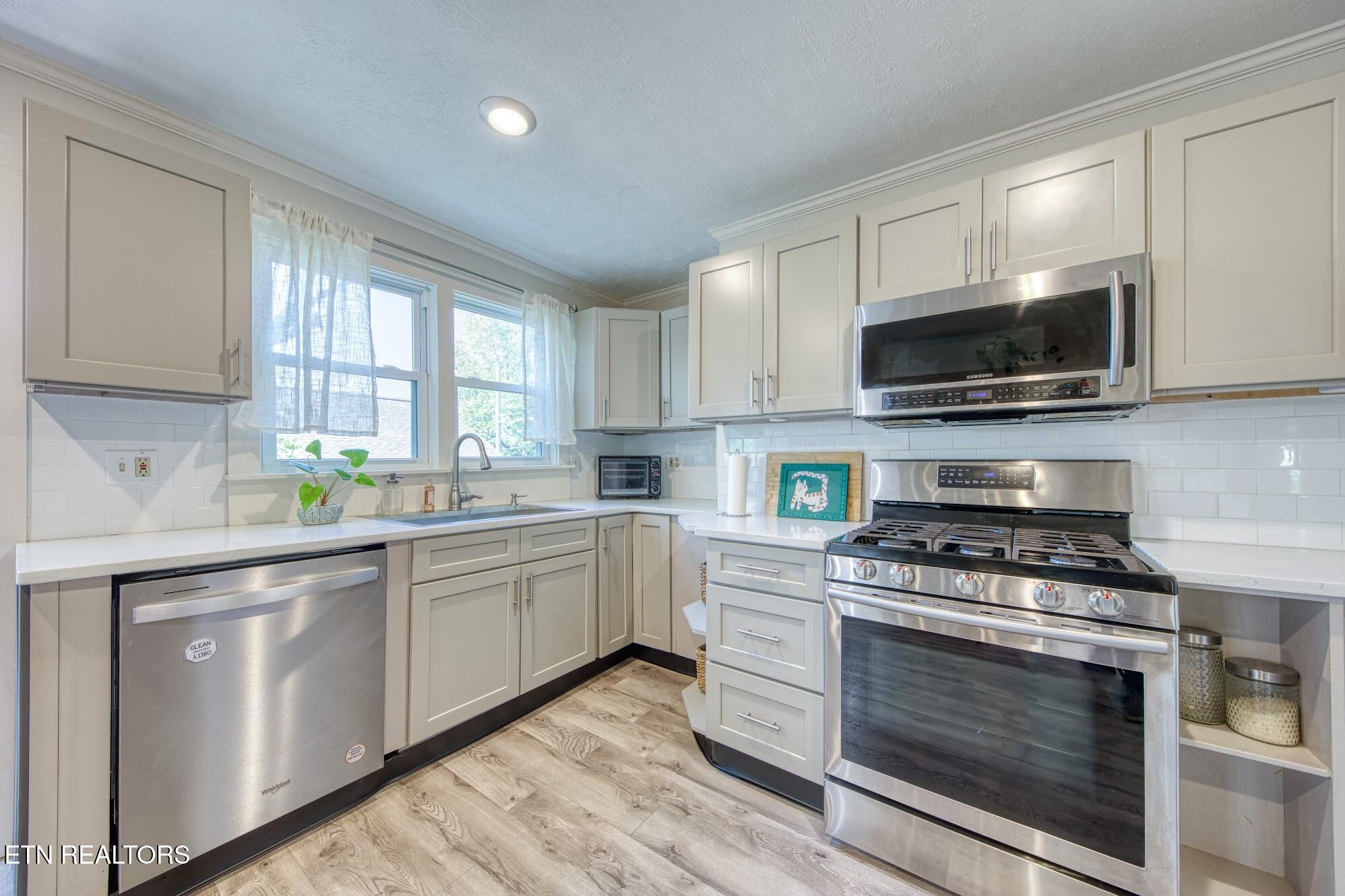 2022 Mccroskey Avenue Knoxville TN 37917