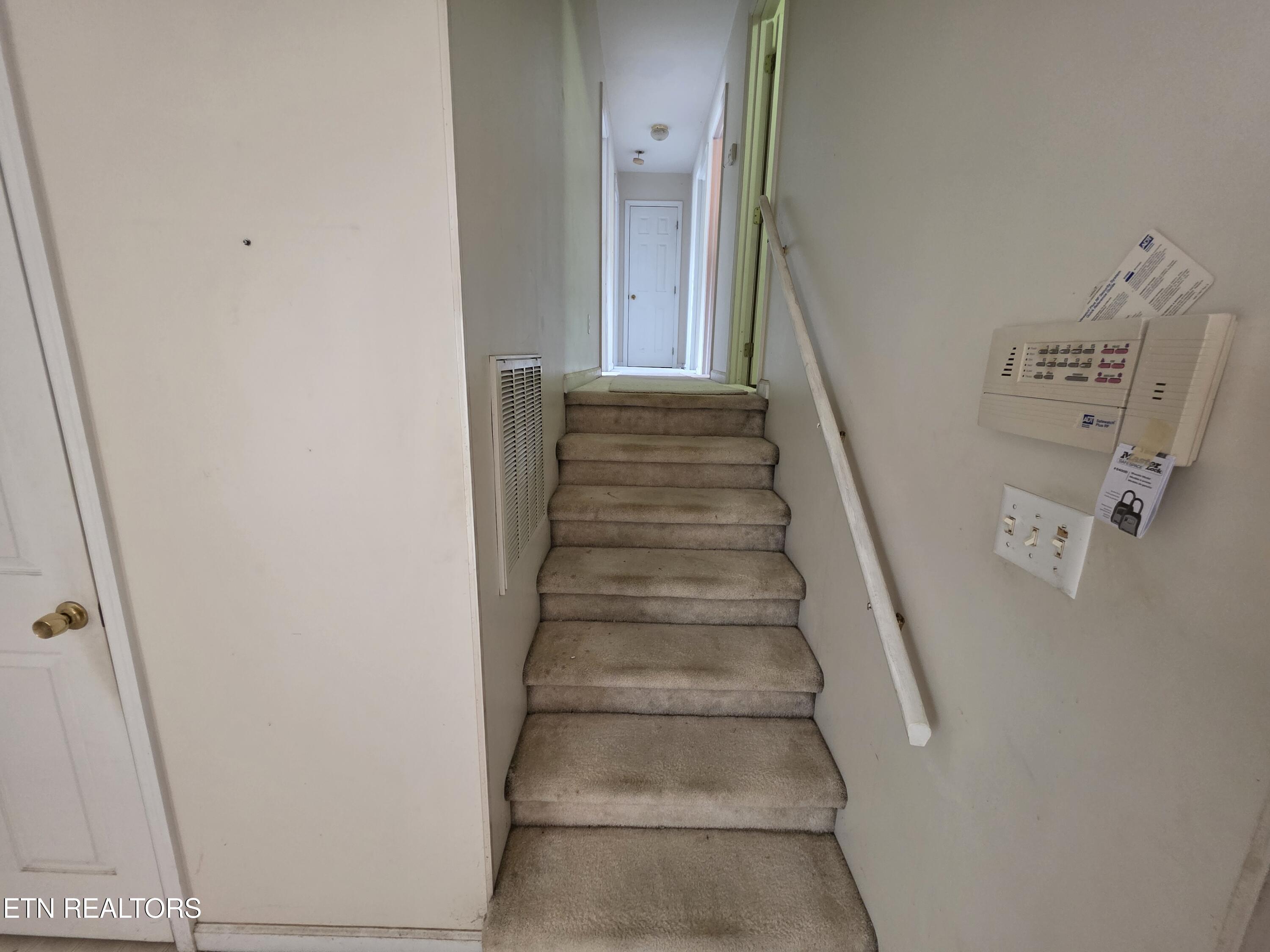 8912 Heathercrest Drive Powell TN 37849