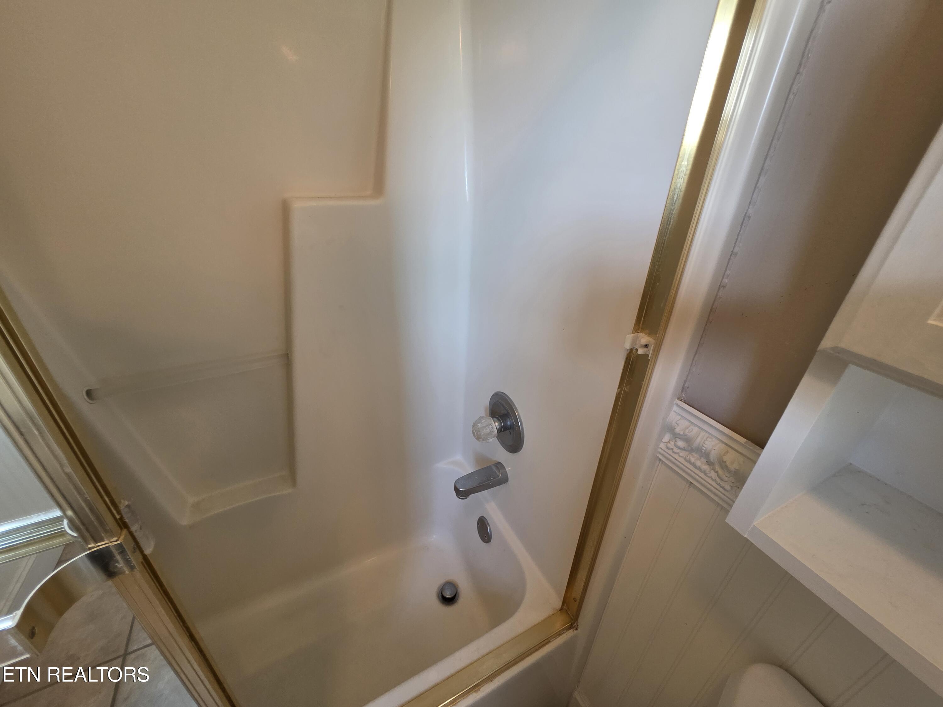 8912 Heathercrest Drive Powell TN 37849