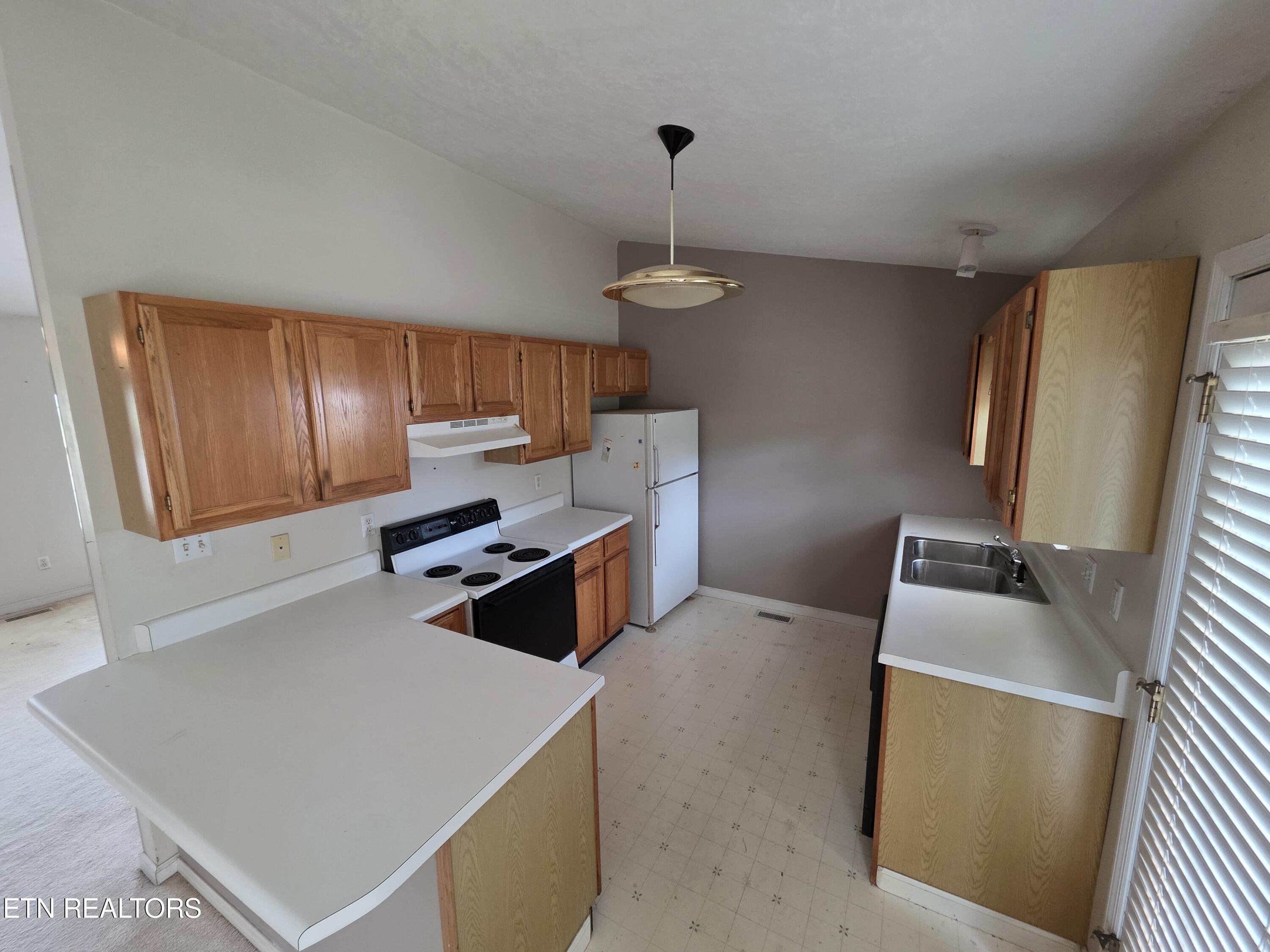 8912 Heathercrest Drive Powell TN 37849