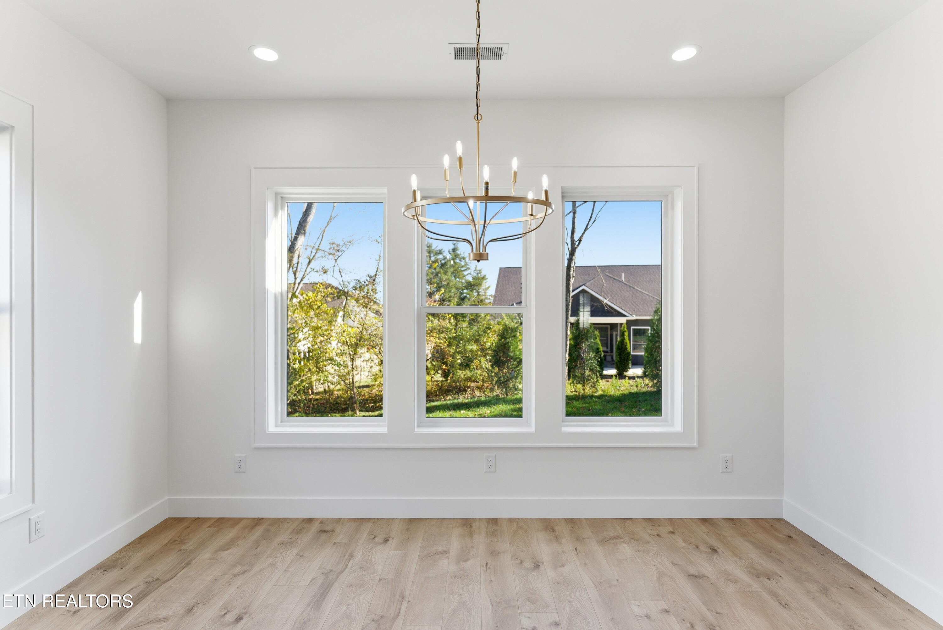180 Amohi Way Loudon TN 37774