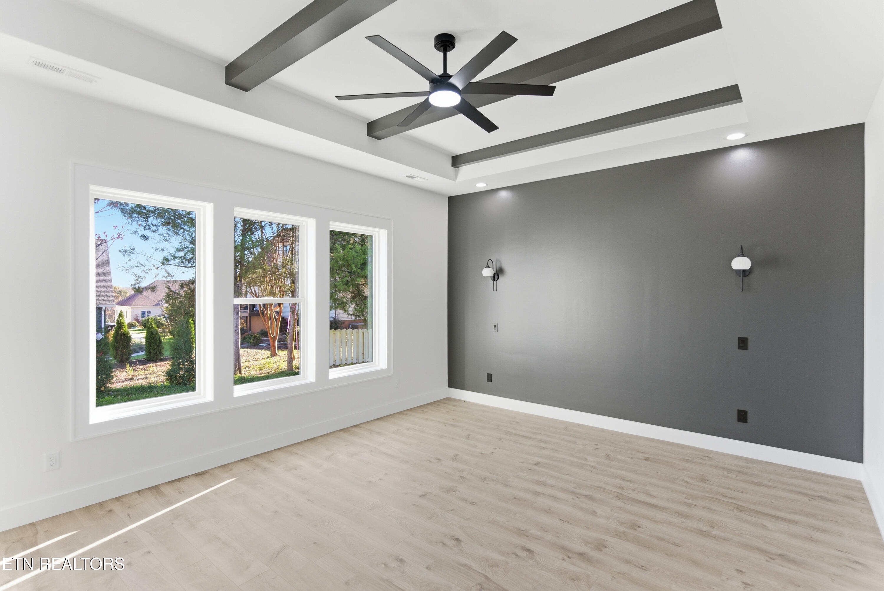 180 Amohi Way Loudon TN 37774