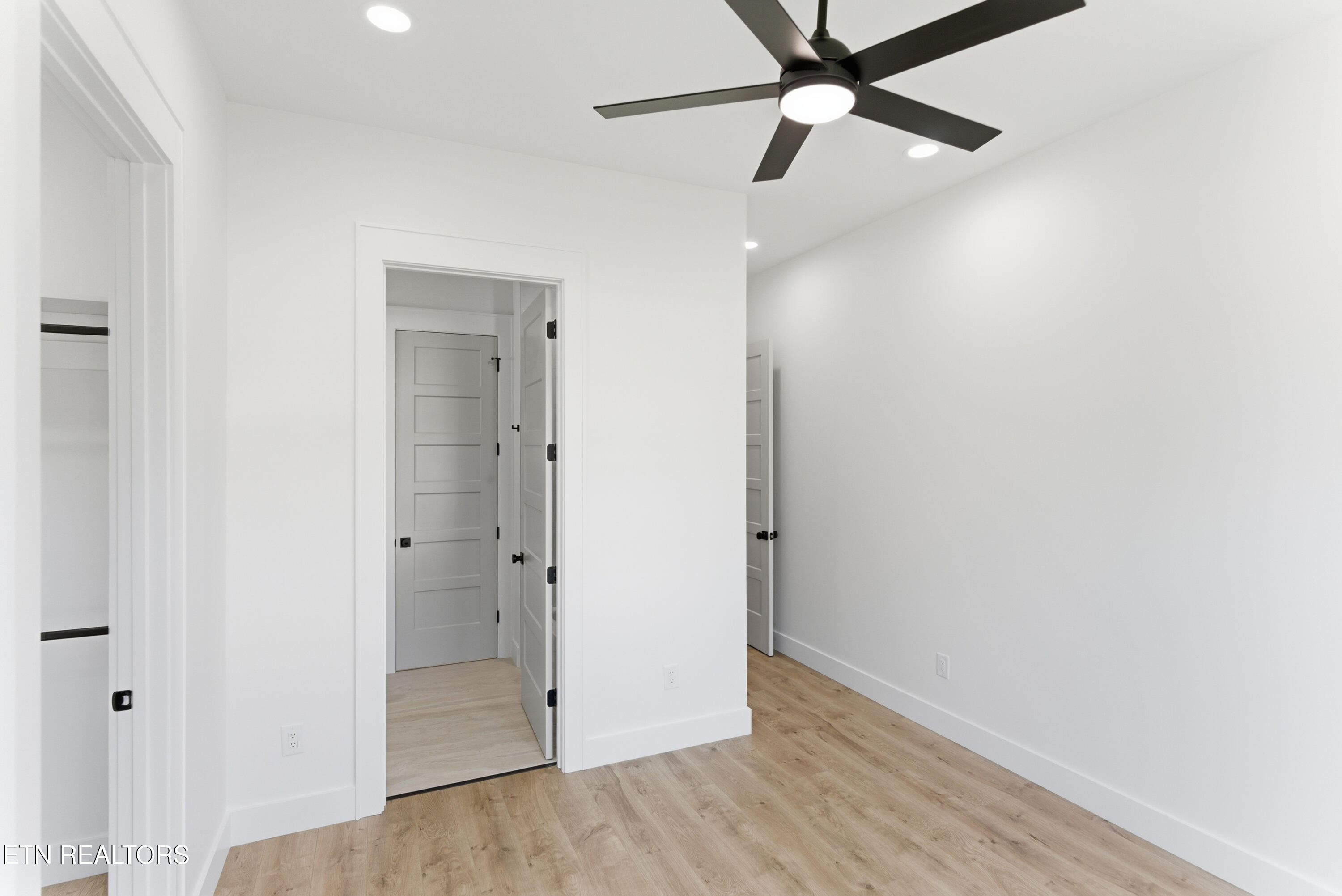 180 Amohi Way Loudon TN 37774