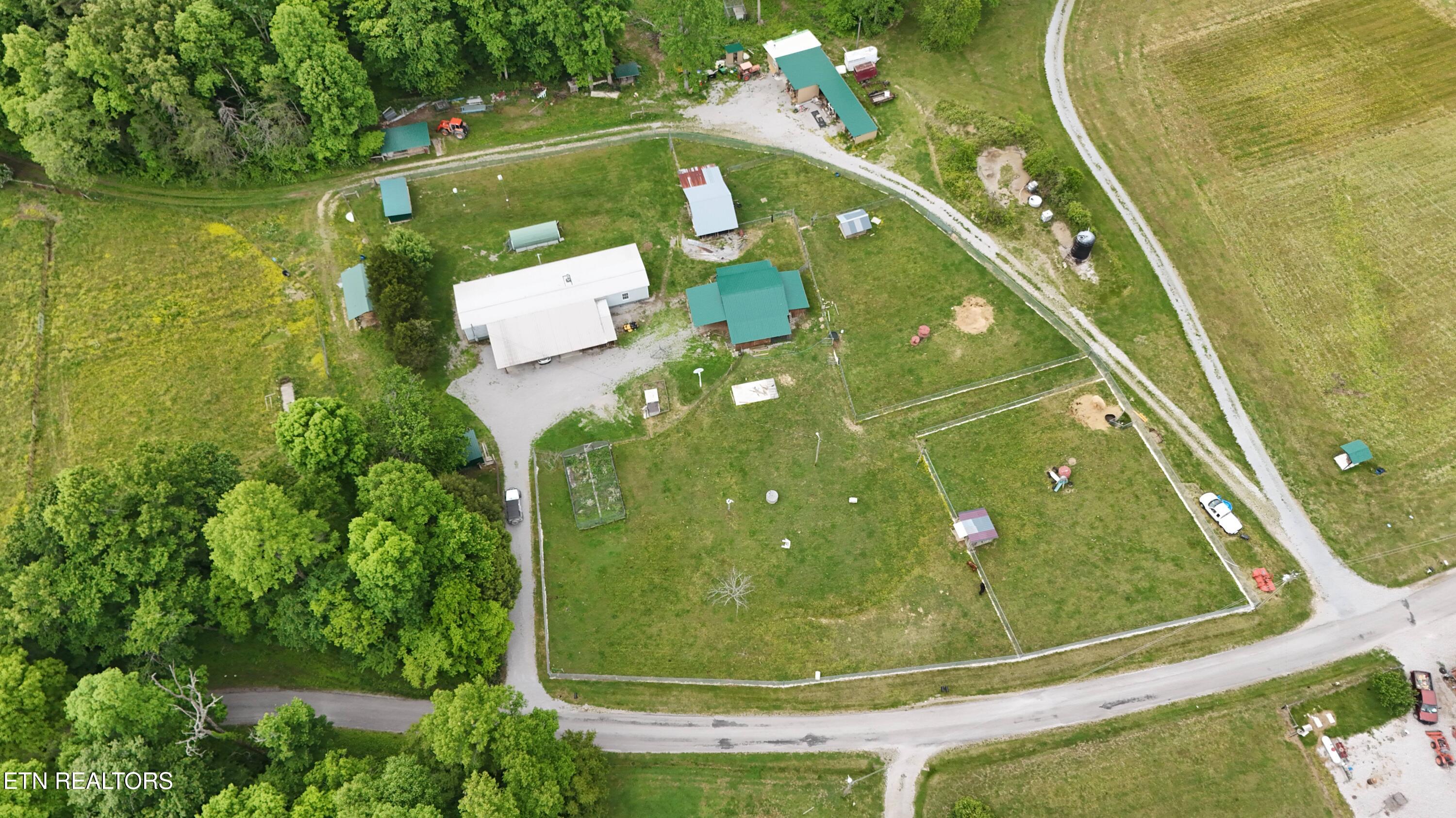 204 Honey Creek Loop Road Allardt TN 38504