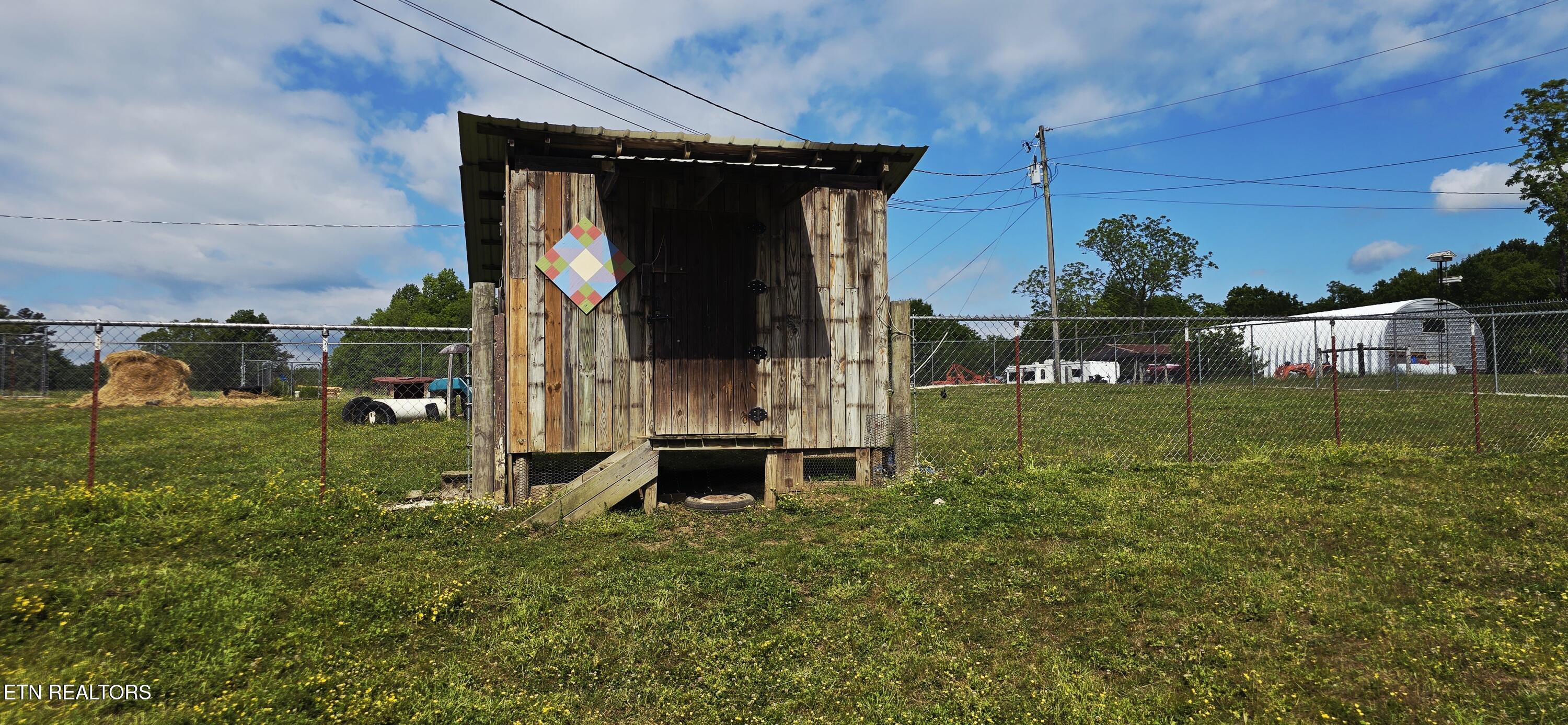 204 Honey Creek Loop Road Allardt TN 38504