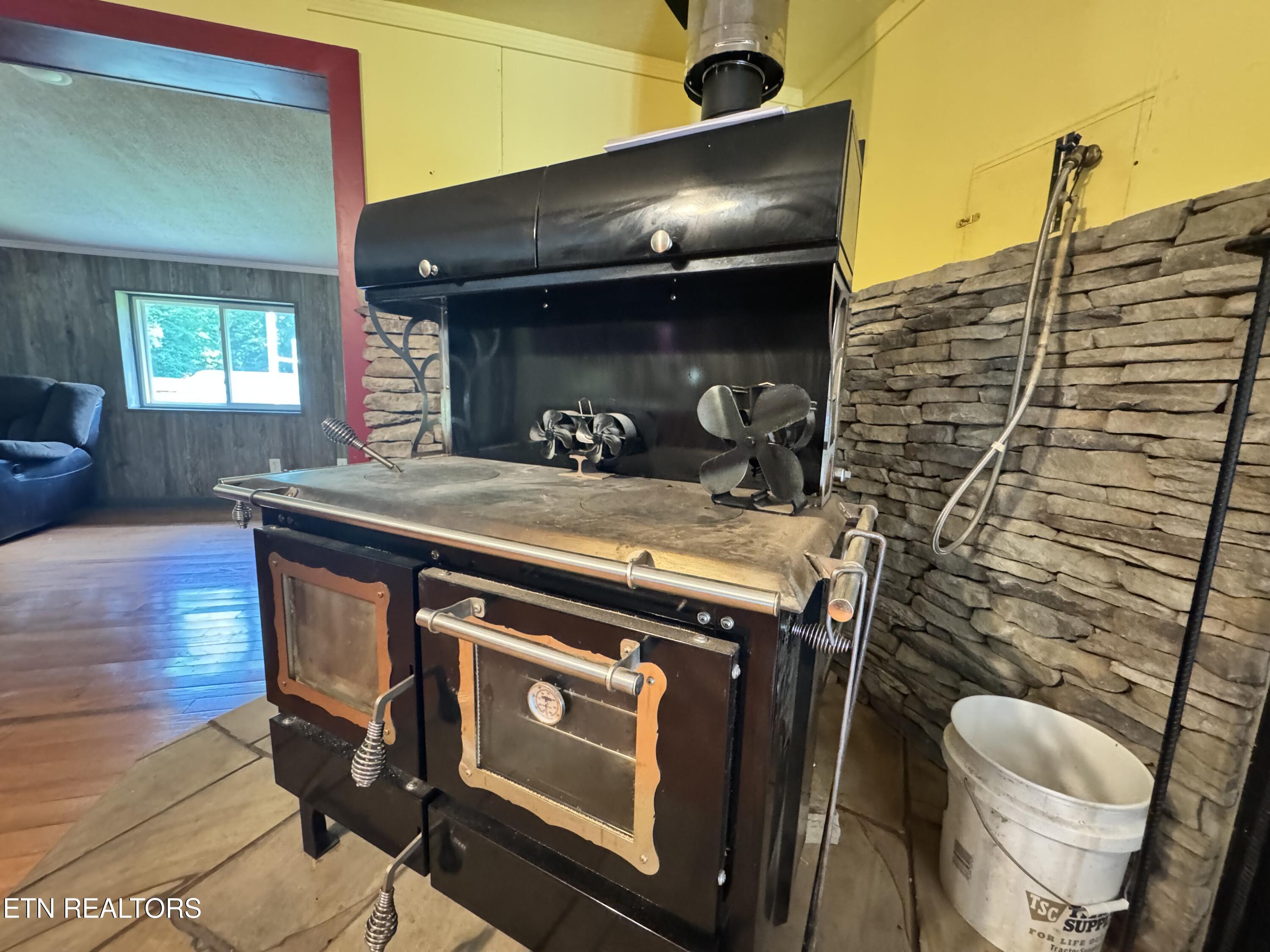 204 Honey Creek Loop Road Allardt TN 38504