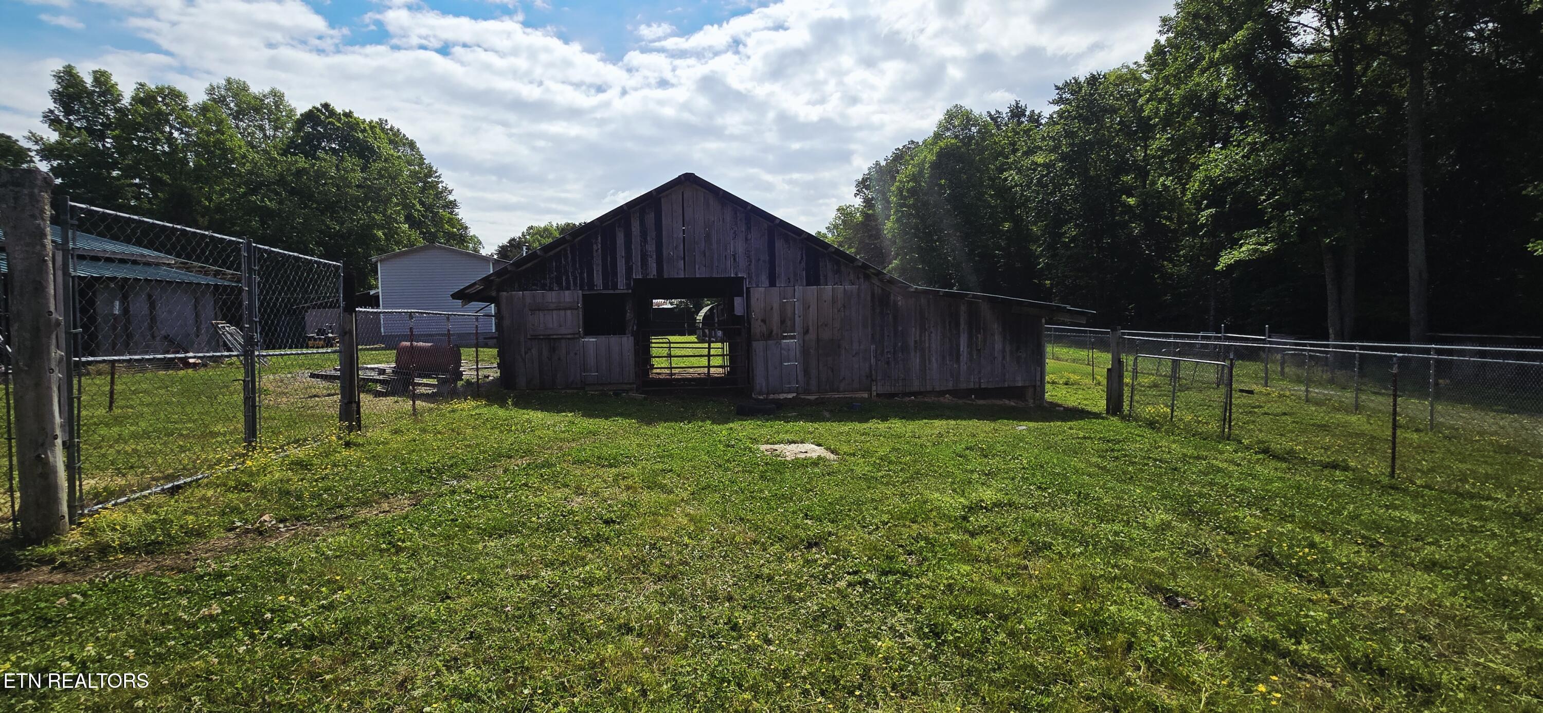 204 Honey Creek Loop Road Allardt TN 38504