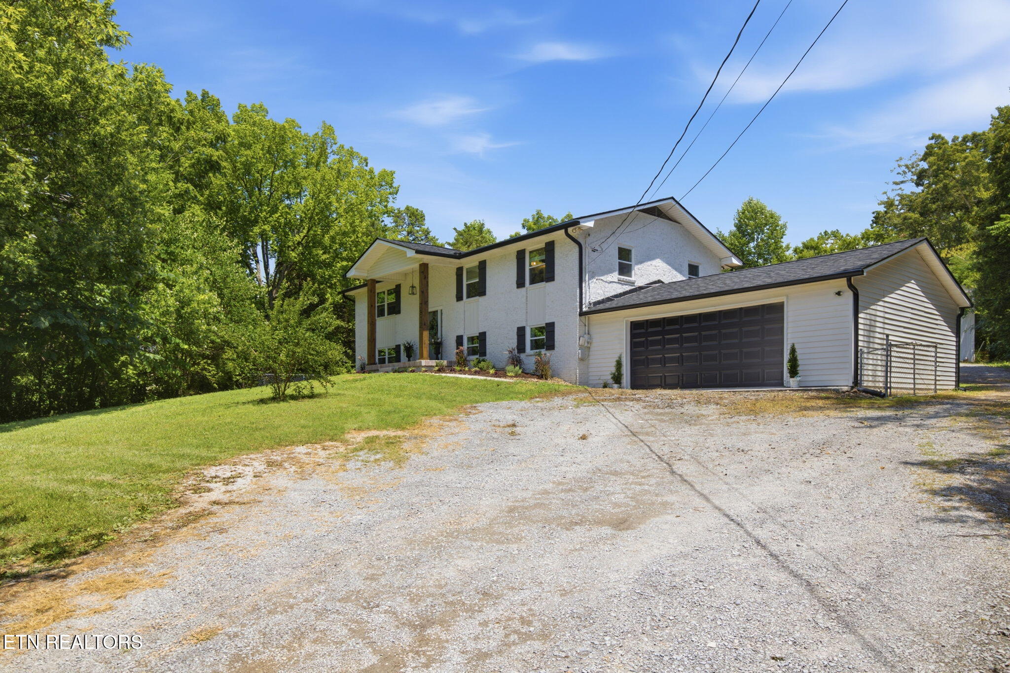 7812 Tazewell Pike Corryton TN 37721