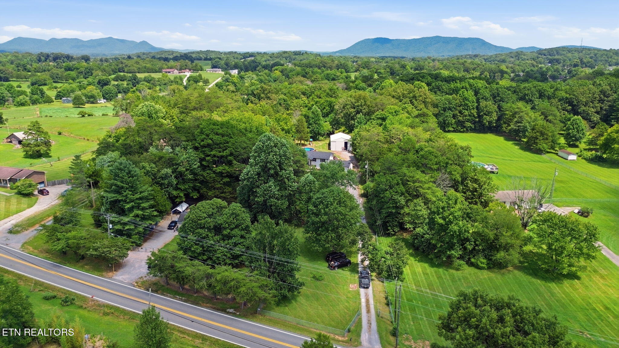 7812 Tazewell Pike Corryton TN 37721