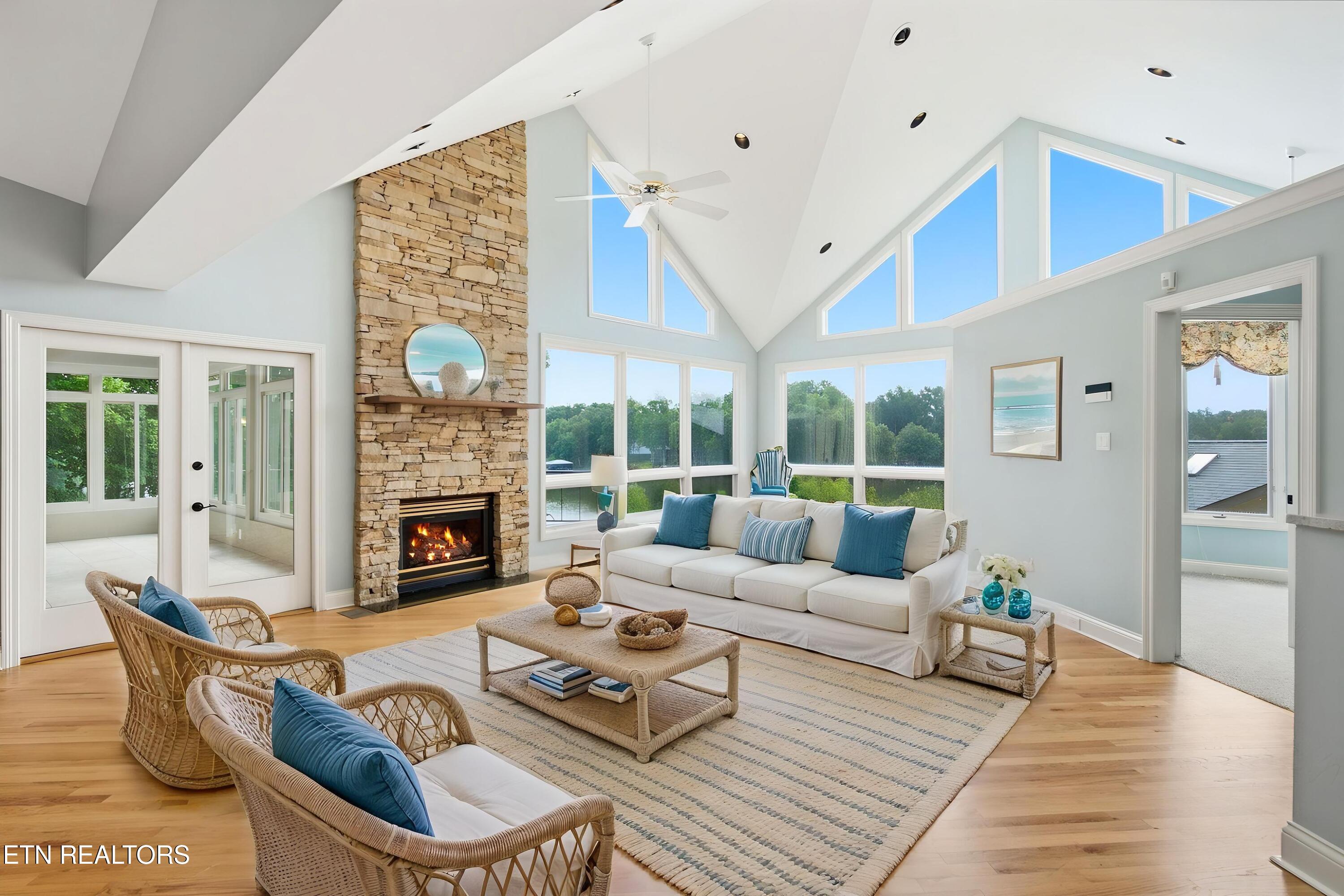 212 Kiyuga Lane Loudon TN 37774