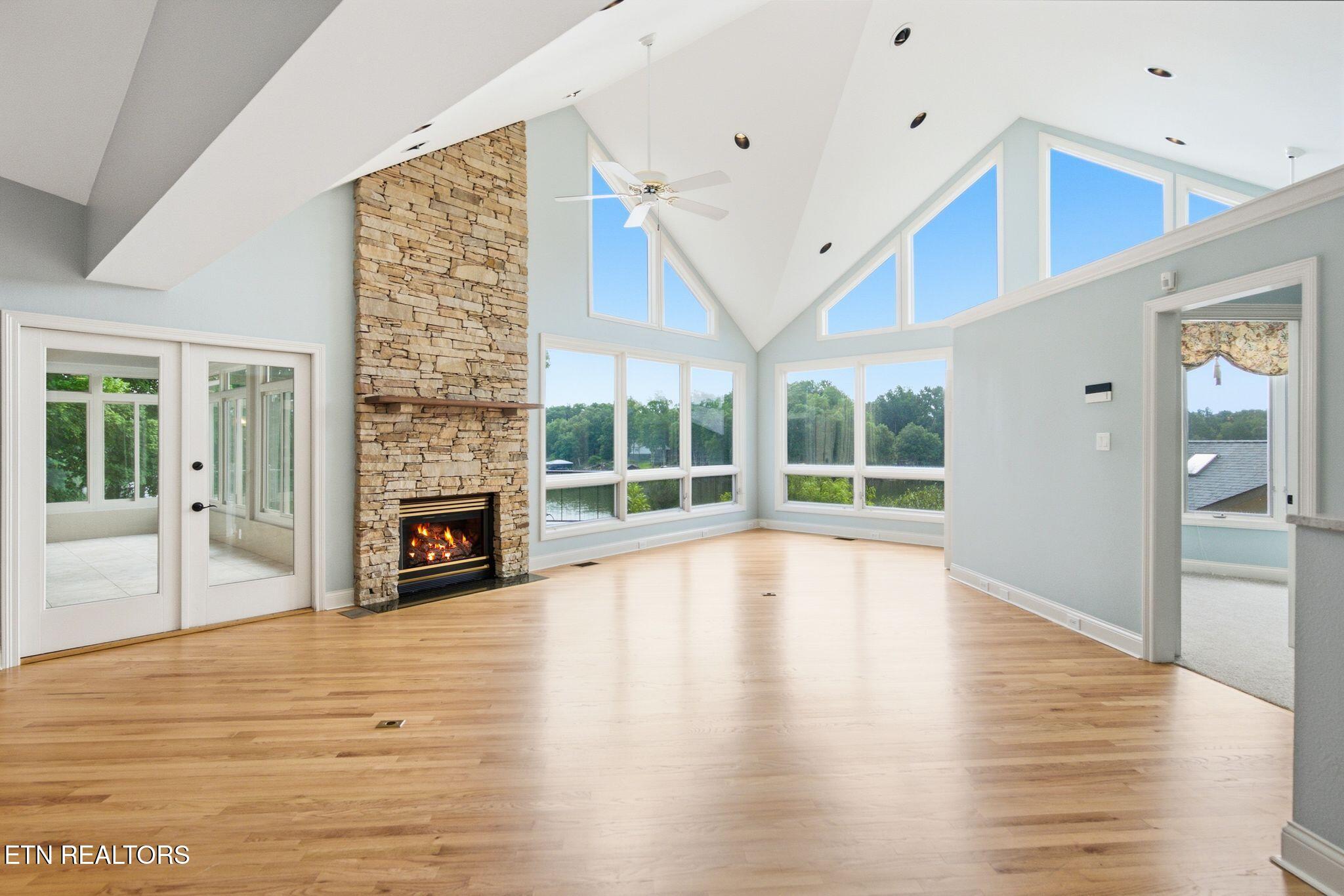 212 Kiyuga Lane Loudon TN 37774