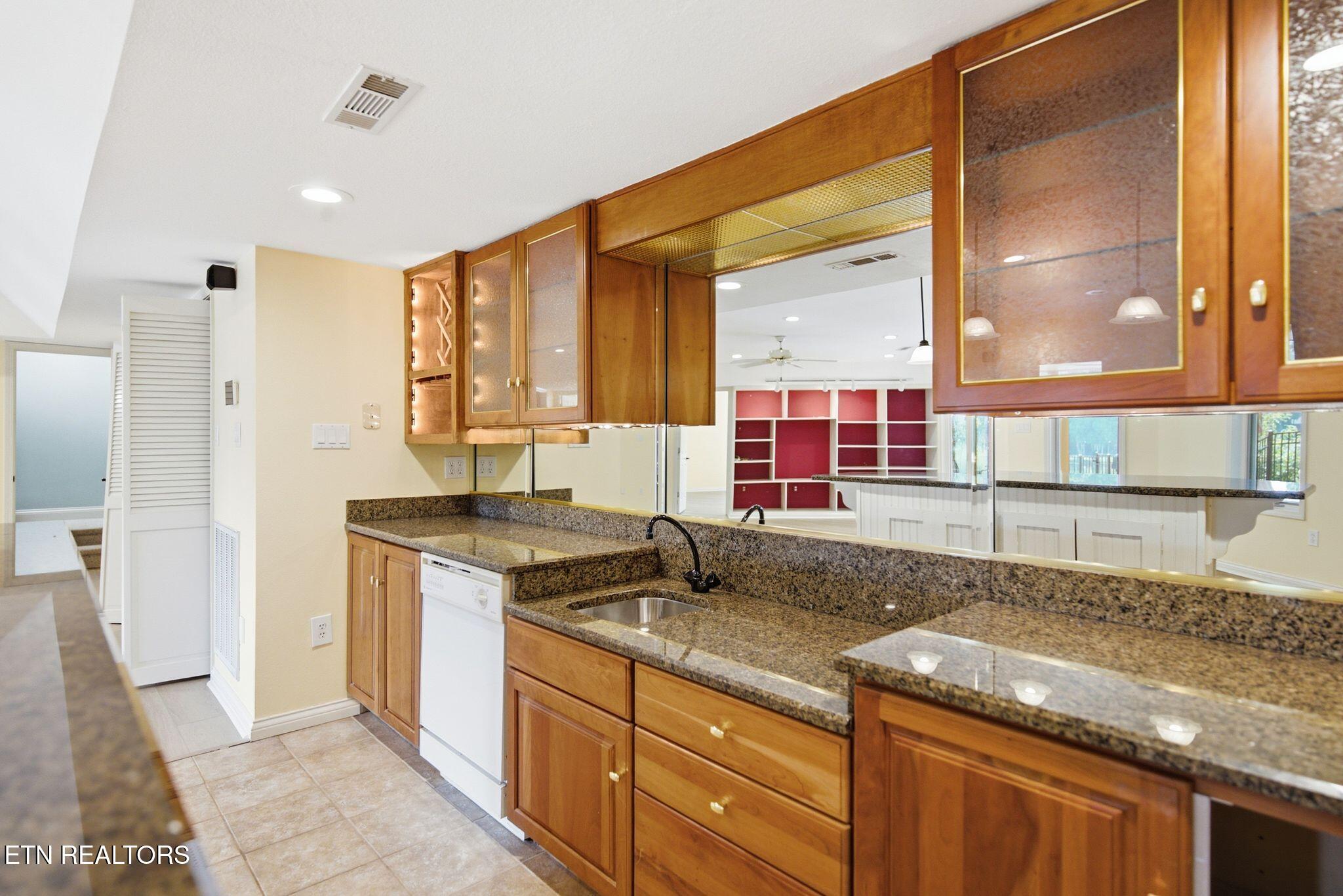 212 Kiyuga Lane Loudon TN 37774