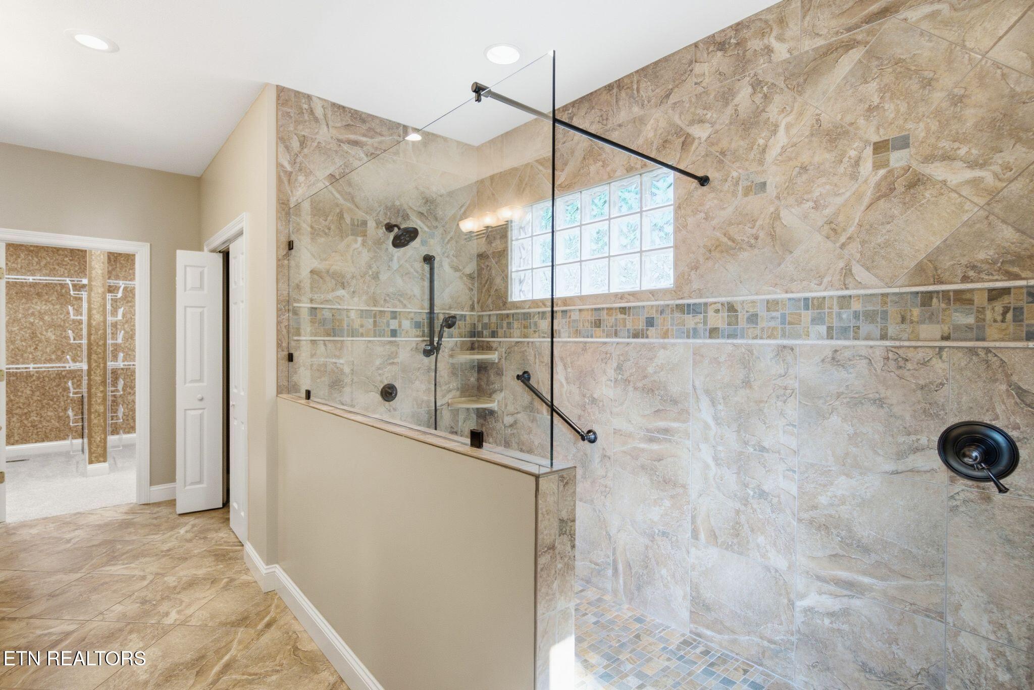 212 Kiyuga Lane Loudon TN 37774