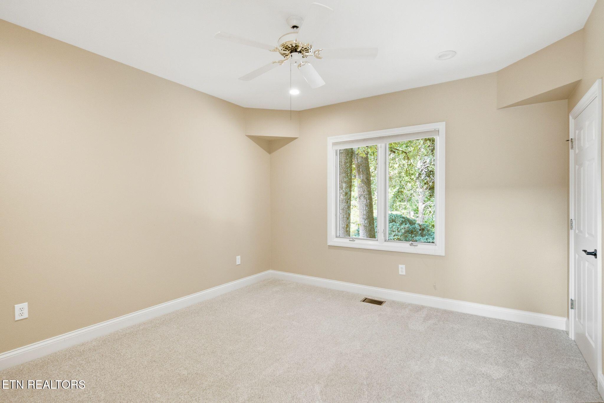 212 Kiyuga Lane Loudon TN 37774