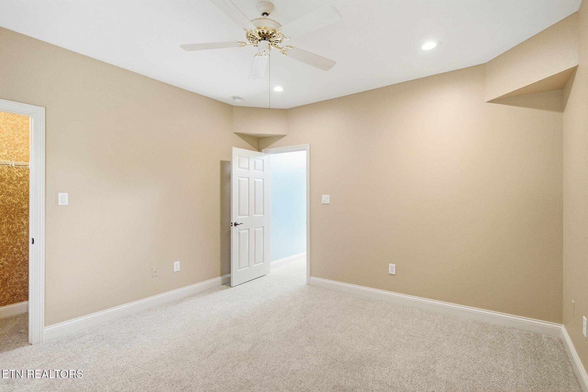 212 Kiyuga Lane Loudon TN 37774