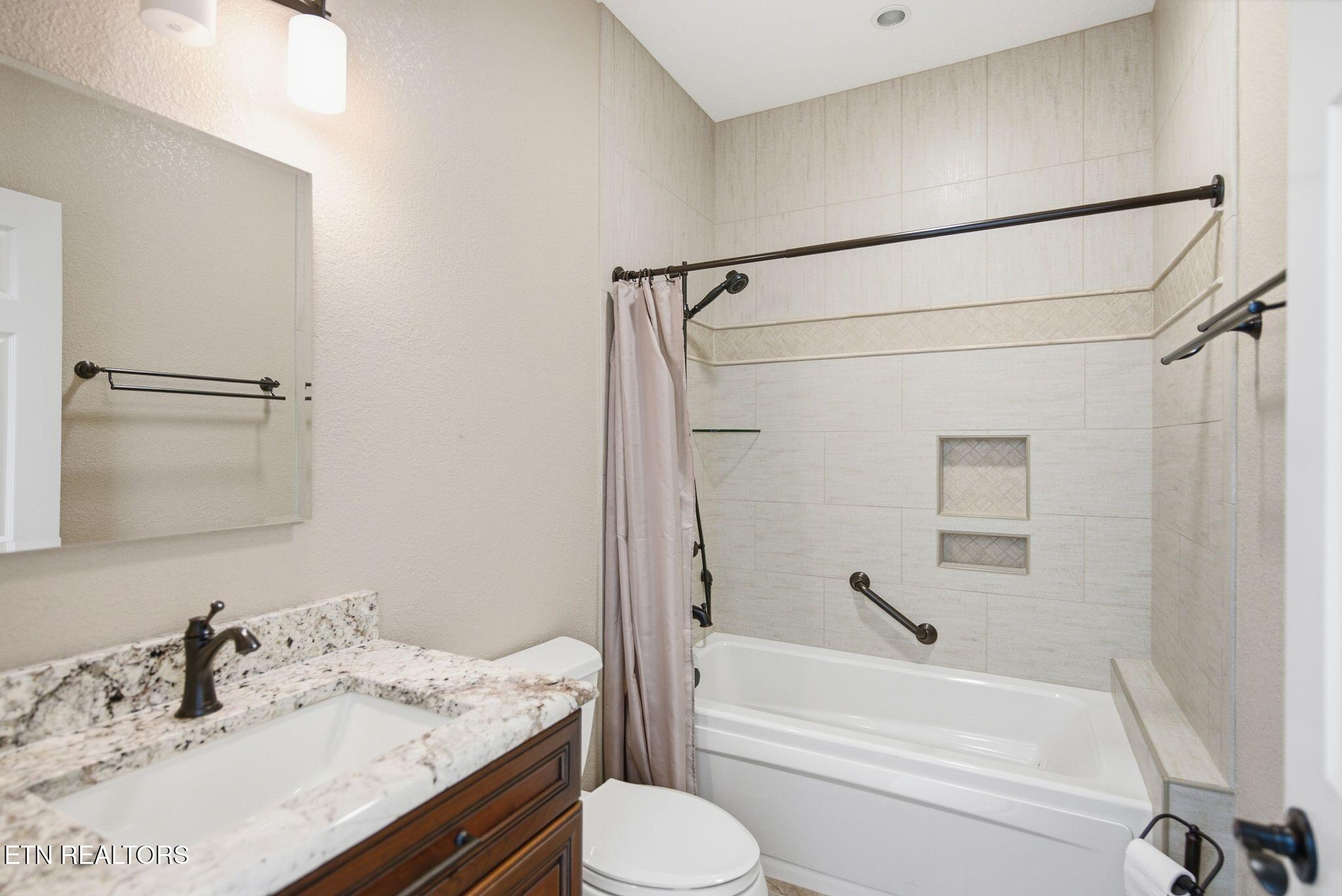 212 Kiyuga Lane Loudon TN 37774
