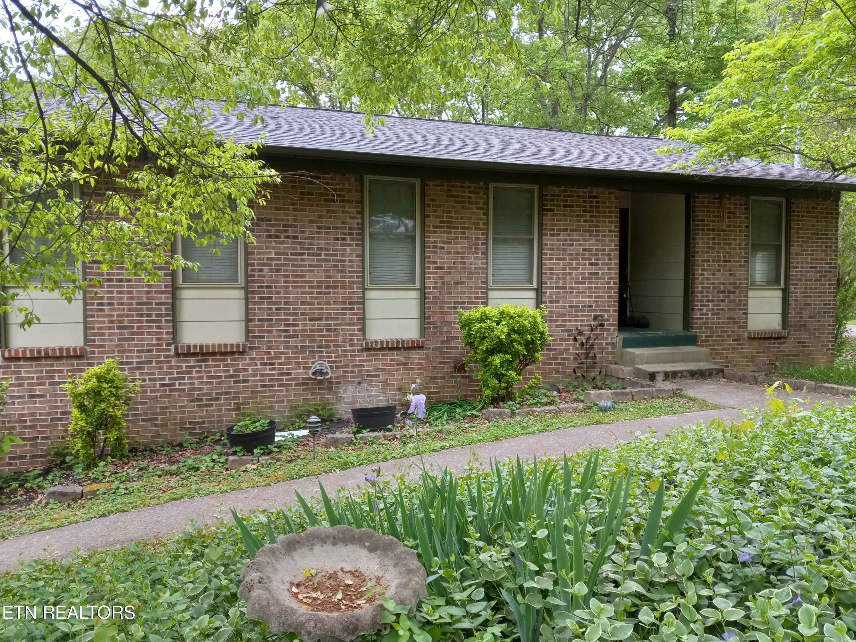 4604 NE Mockingbird Drive Knoxville TN 37918