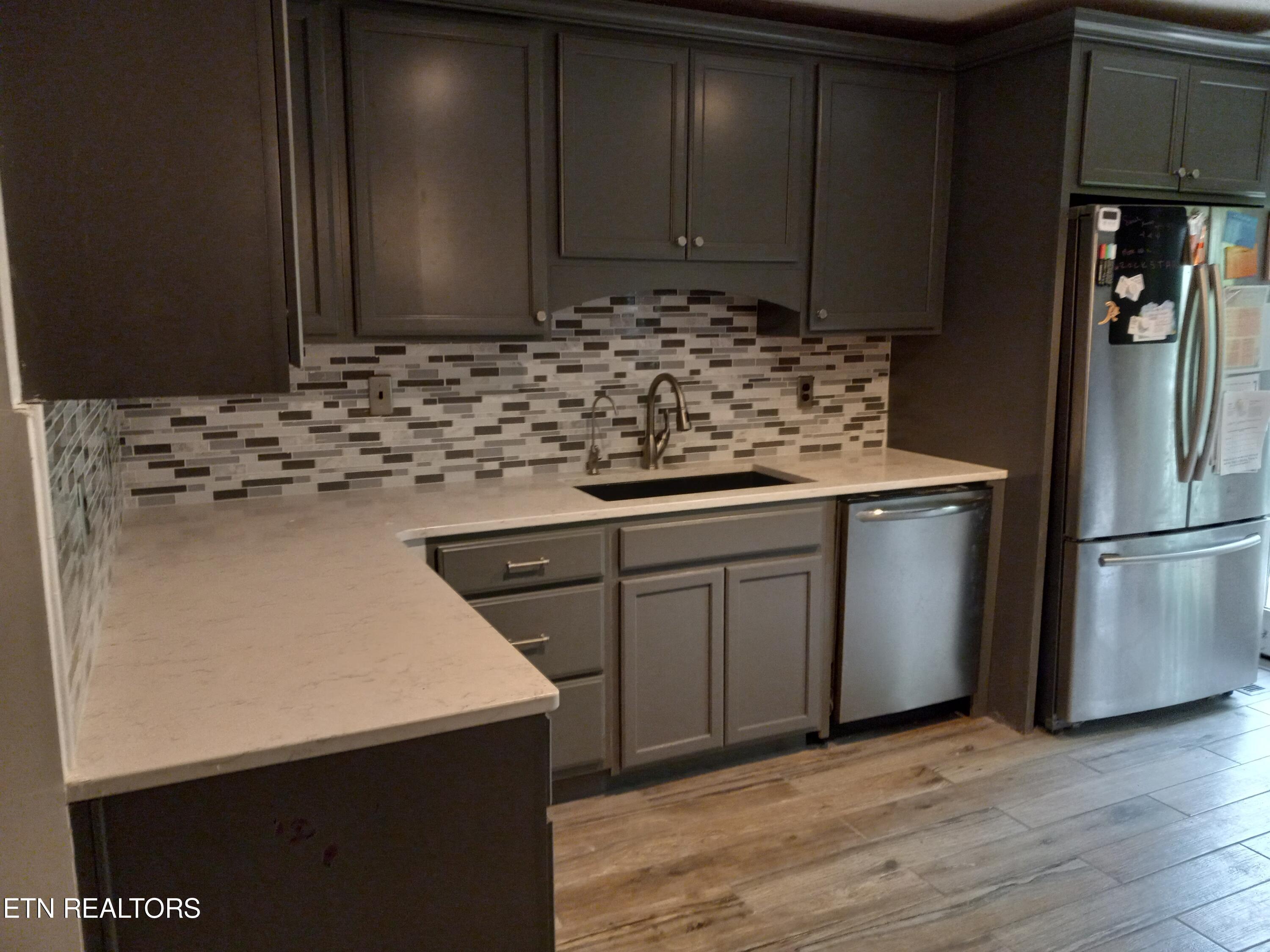 4604 NE Mockingbird Drive Knoxville TN 37918